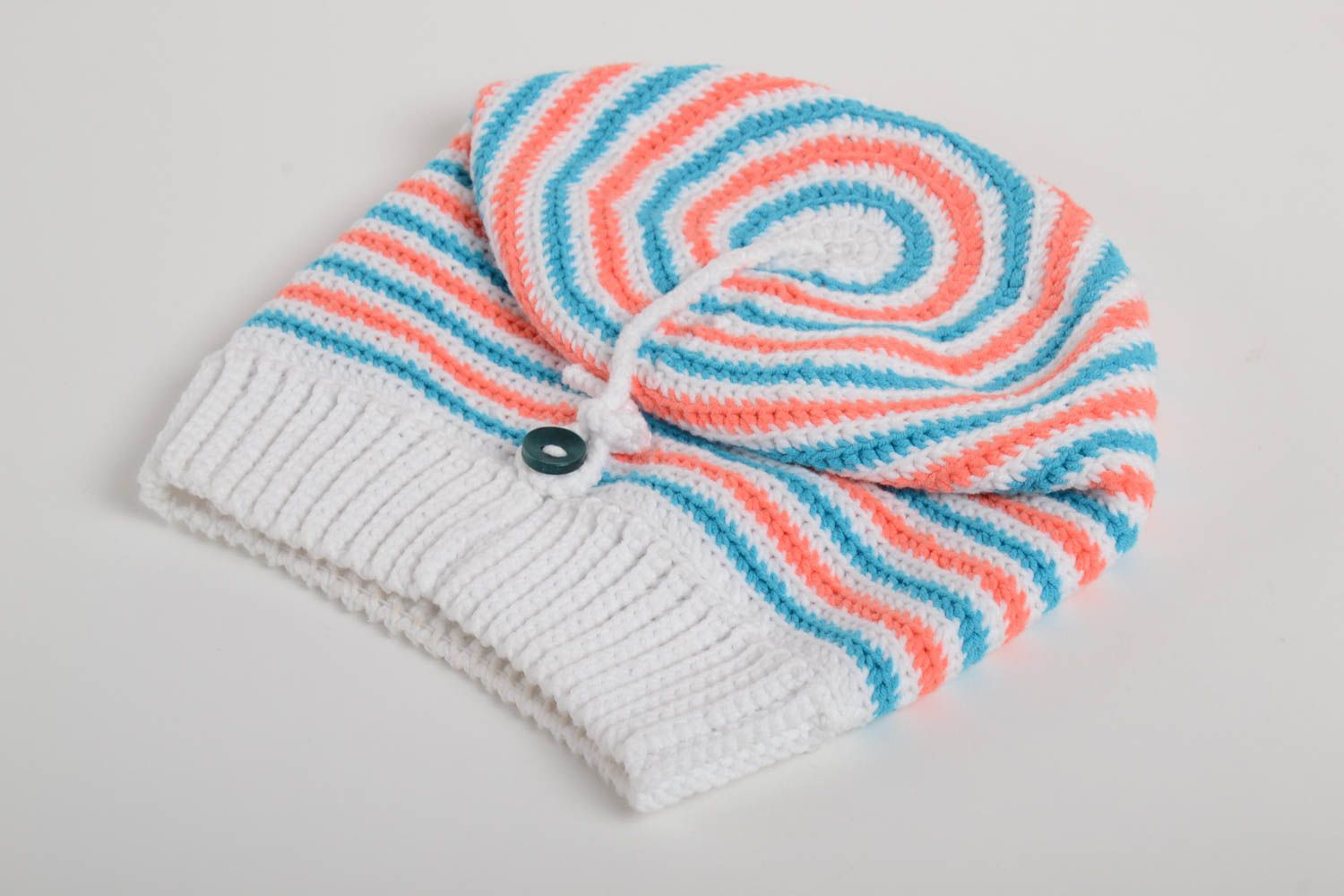 Bonnet tricot fait main Chapeau au crochet rayures Vêtement femme design photo 3