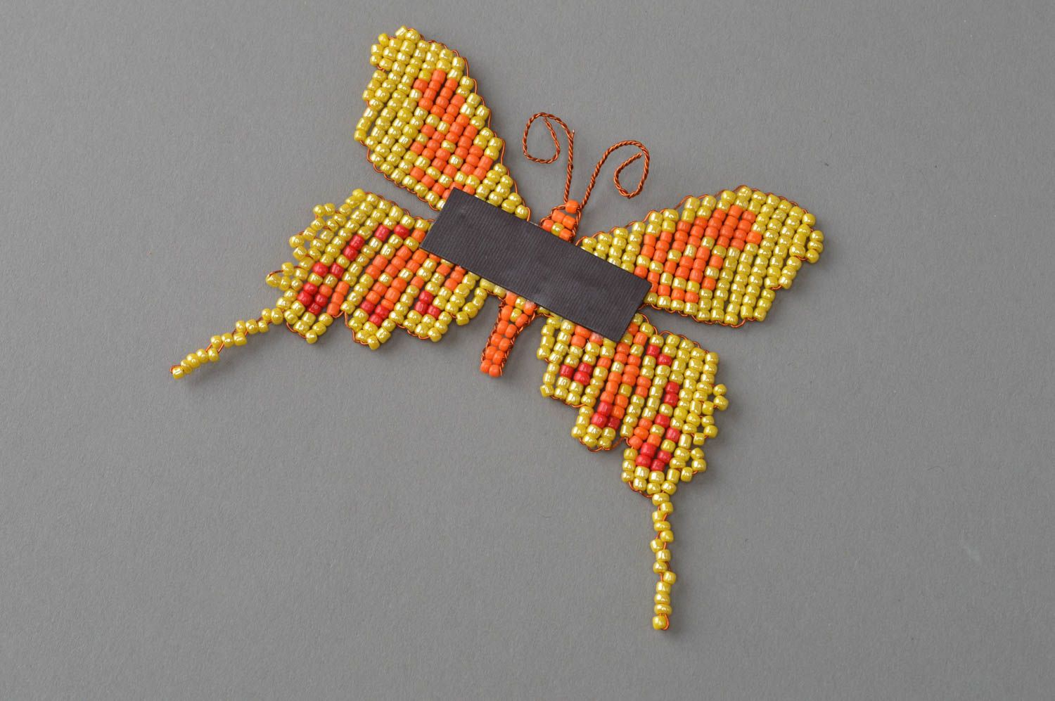 Плетеный магнит на холодильник в виде бабочки желтый небольшой ручная работа фото 4