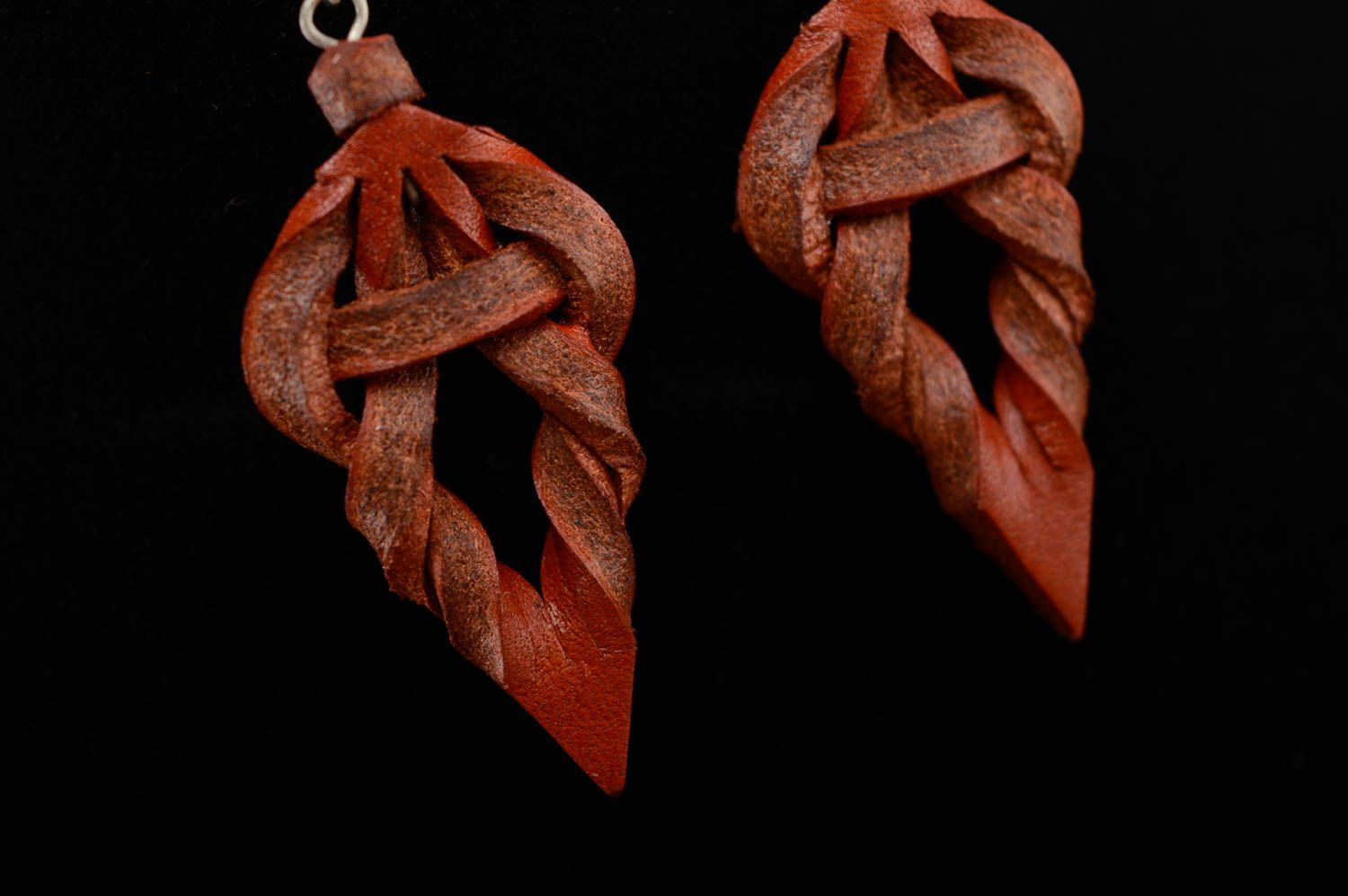 Woven leather dangle earrings photo 2