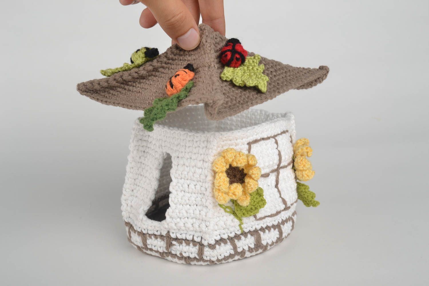 Cubre teteras al crochet artesanal elemento decorativo regalo original Casita foto 5