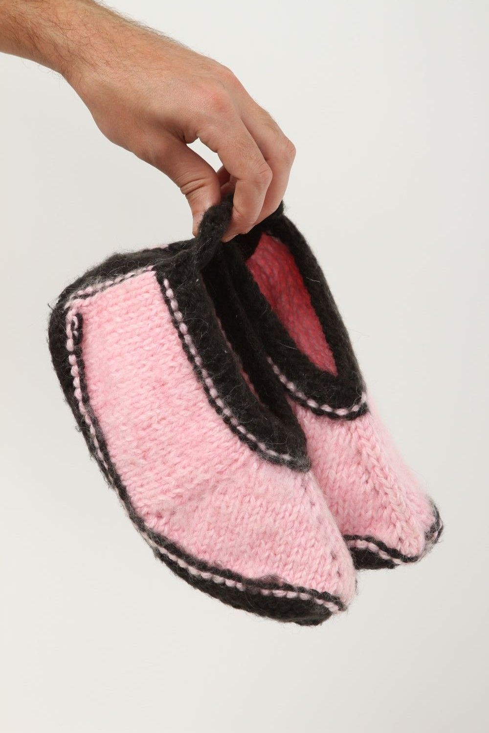 Тапочки ручной работы домашние тапочки спицами женские тапочки розовые с черным фото 1