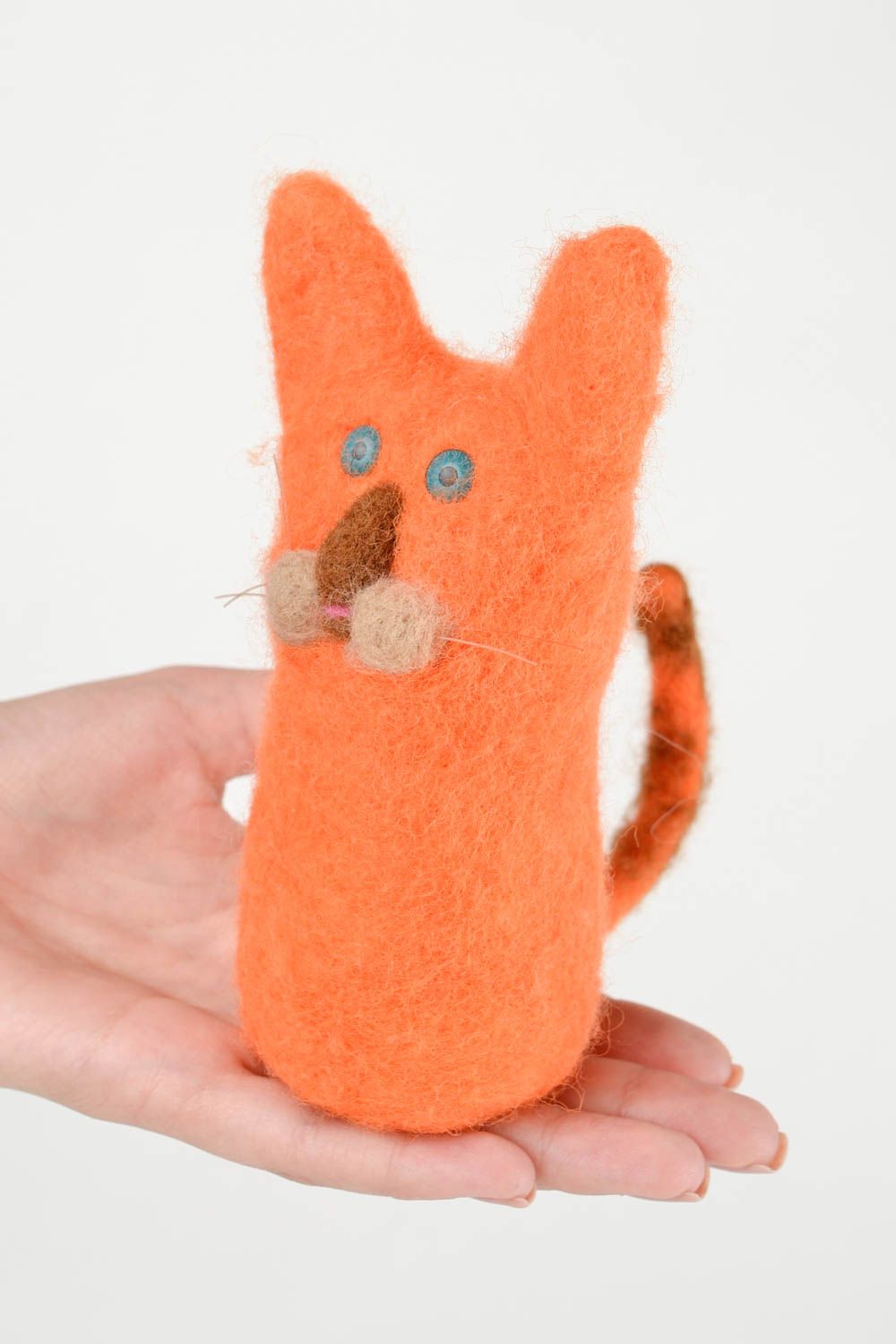 Peluche chat roux Jouet fait main en laine naturelle feutrée Cadeau enfant photo 2