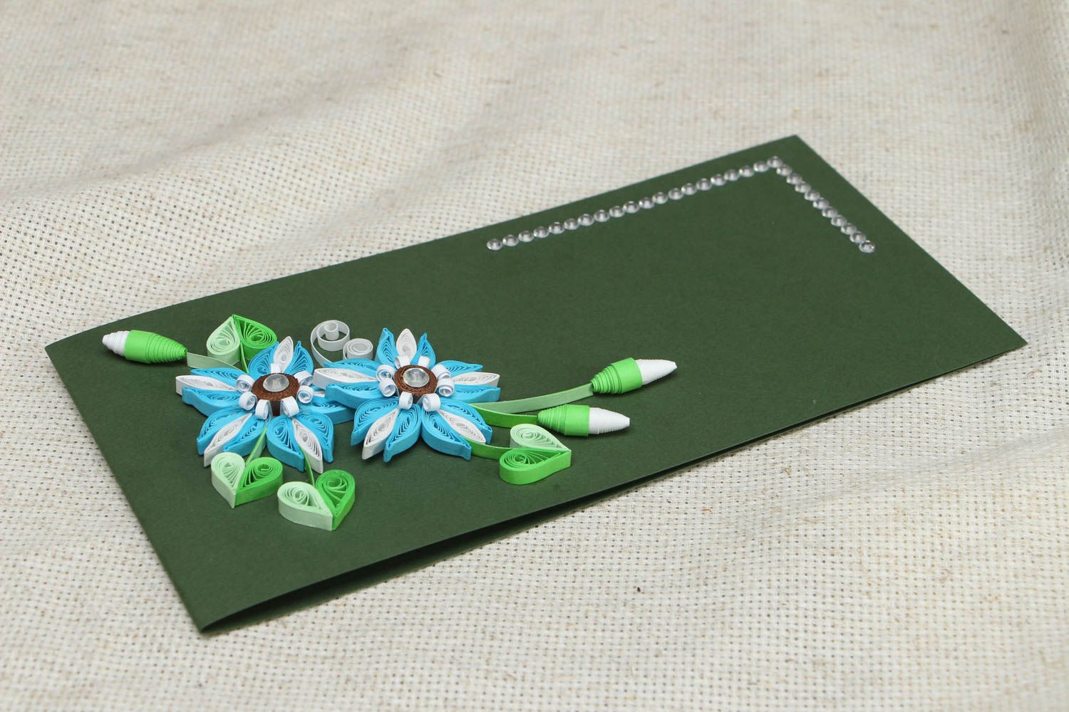 Carte de vœux avec fleurs en papier technique quilling faite main photo 5