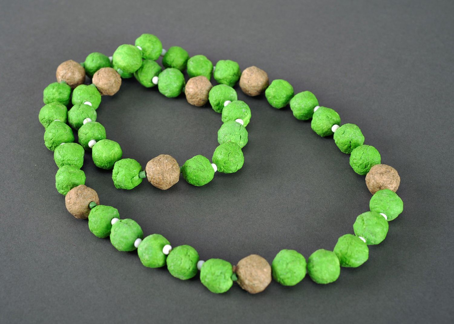 Green Beaded Necklace Made of Paper photo 1