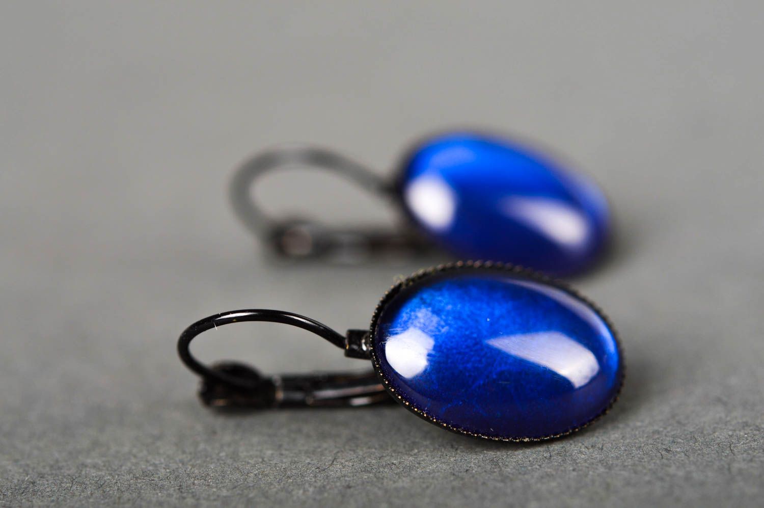 Blaue handgemachte Ohrringe stilvoller Mode Schmuck schönes originelles Geschenk foto 3