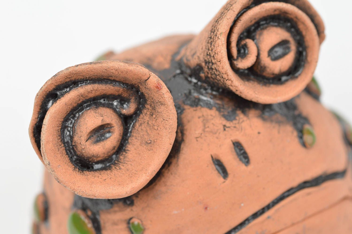 Необычная керамическая шкатулка в виде лягушки хенд мейд из глины для мелочей   фото 5