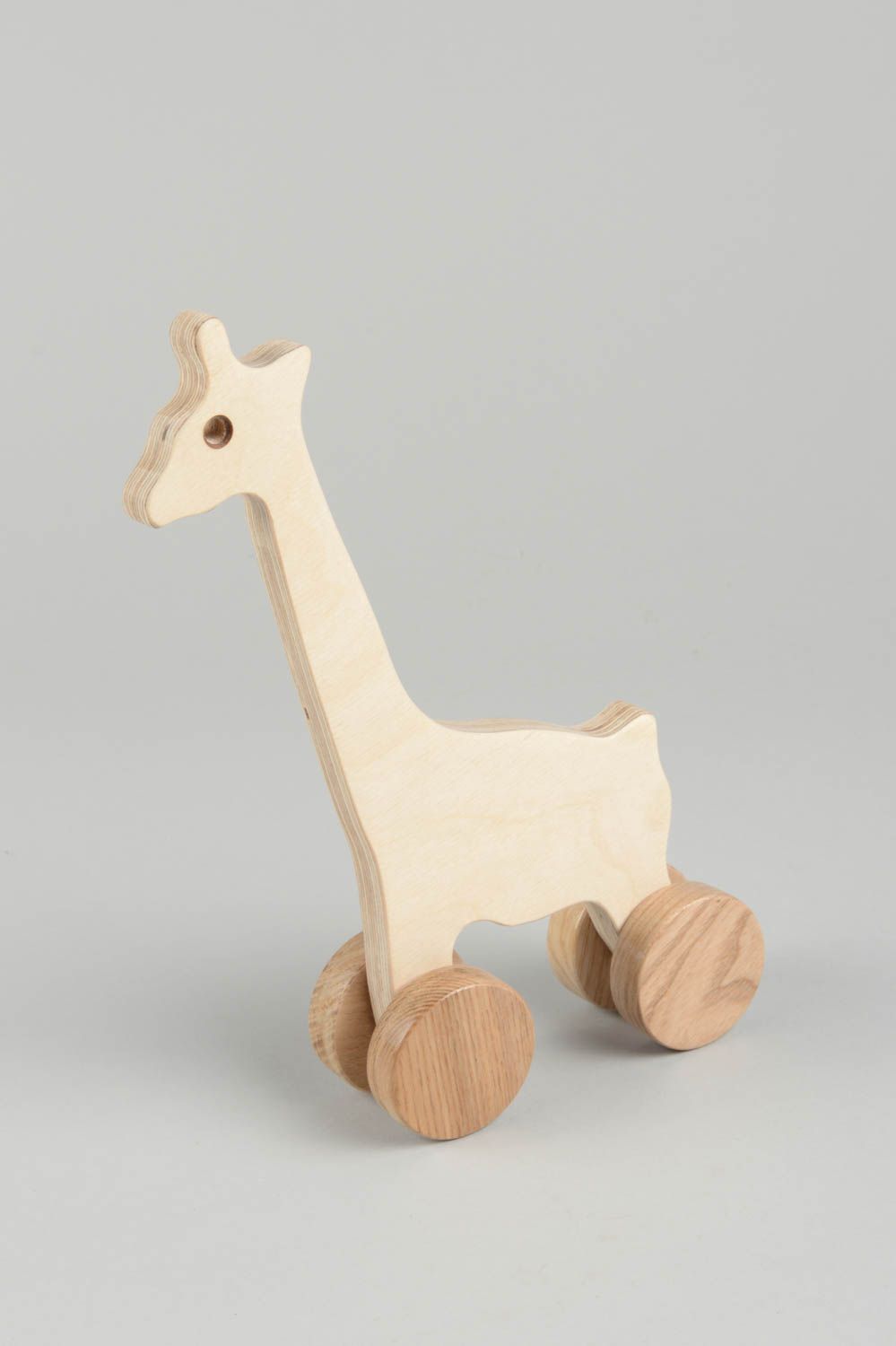 Juguete hecho a mano juguete de madera jirafa bonita juguete con ruedas foto 2