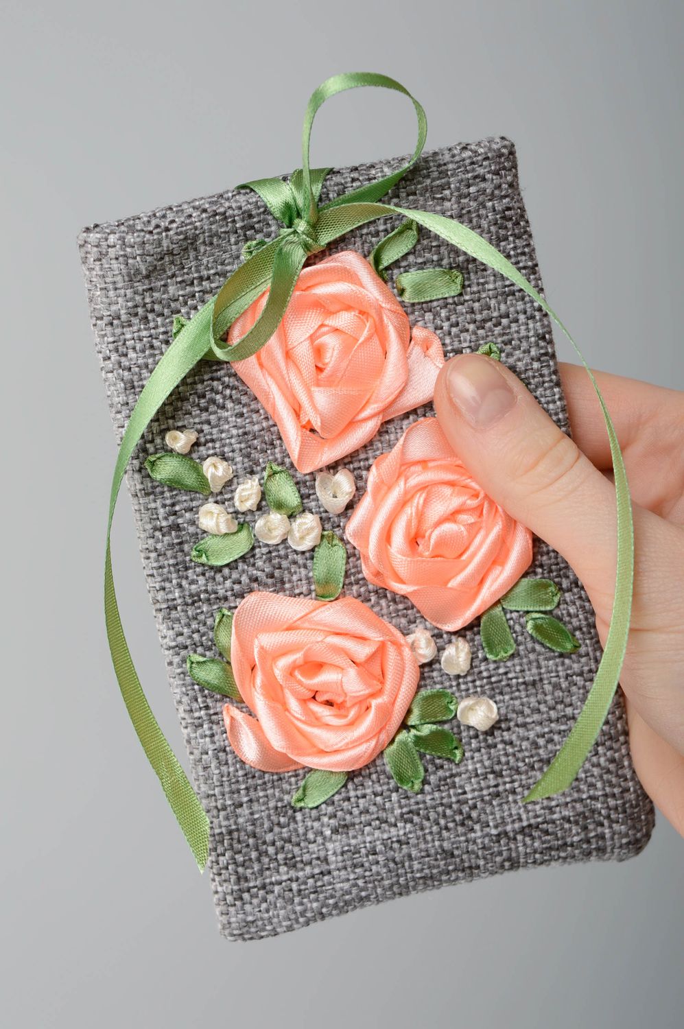 Fabric phone case with flowers made of satin ribbons photo 3
