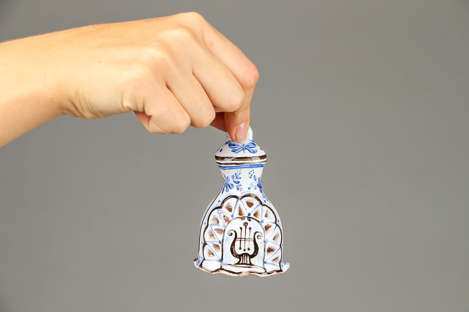 Dekoratives handgemachtes Glöckchen aus Keramik foto 4