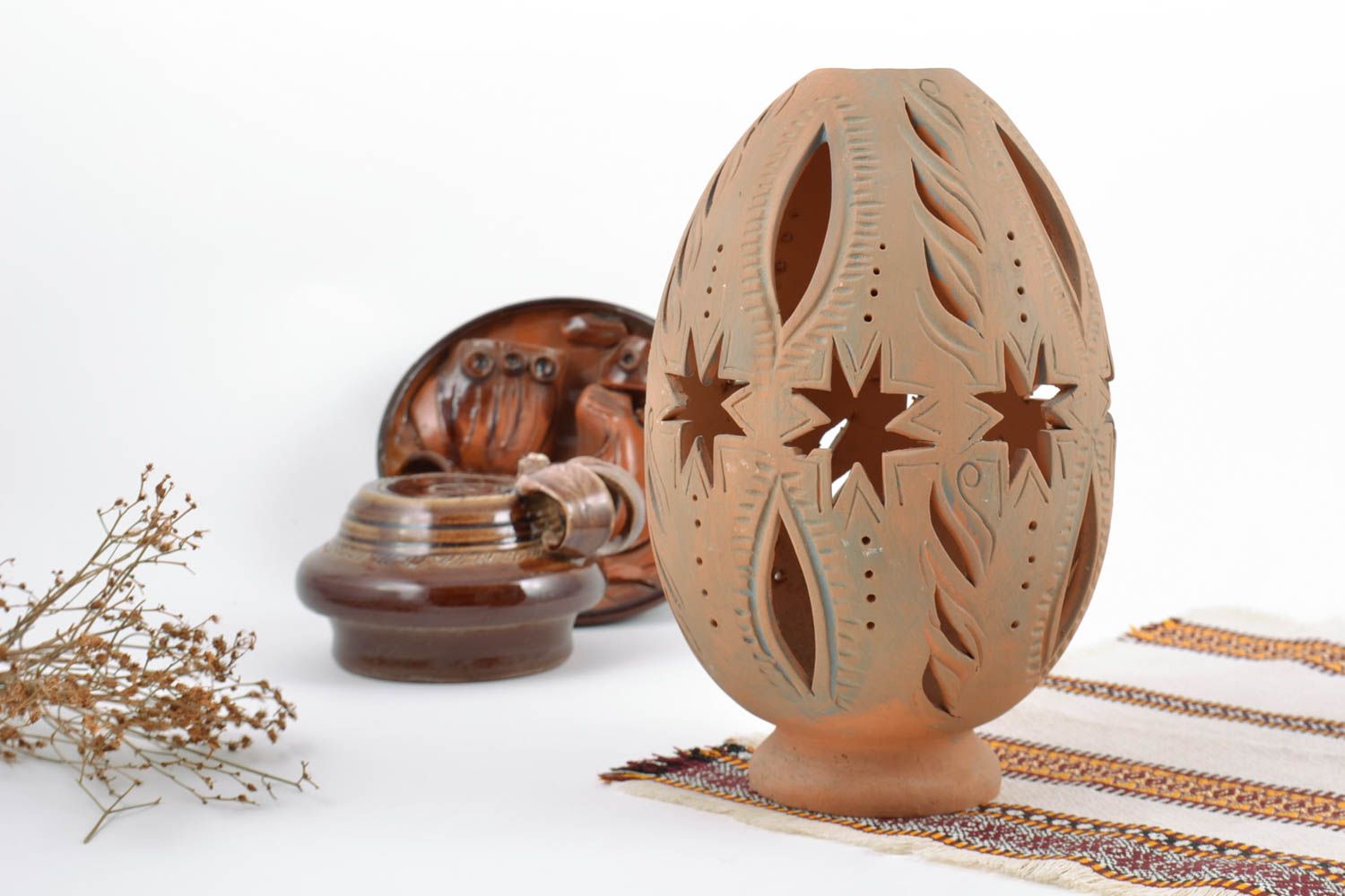 Keramik Vase für Haus Dekor Handarbeit mit Glasur in Form vom Osterei foto 1