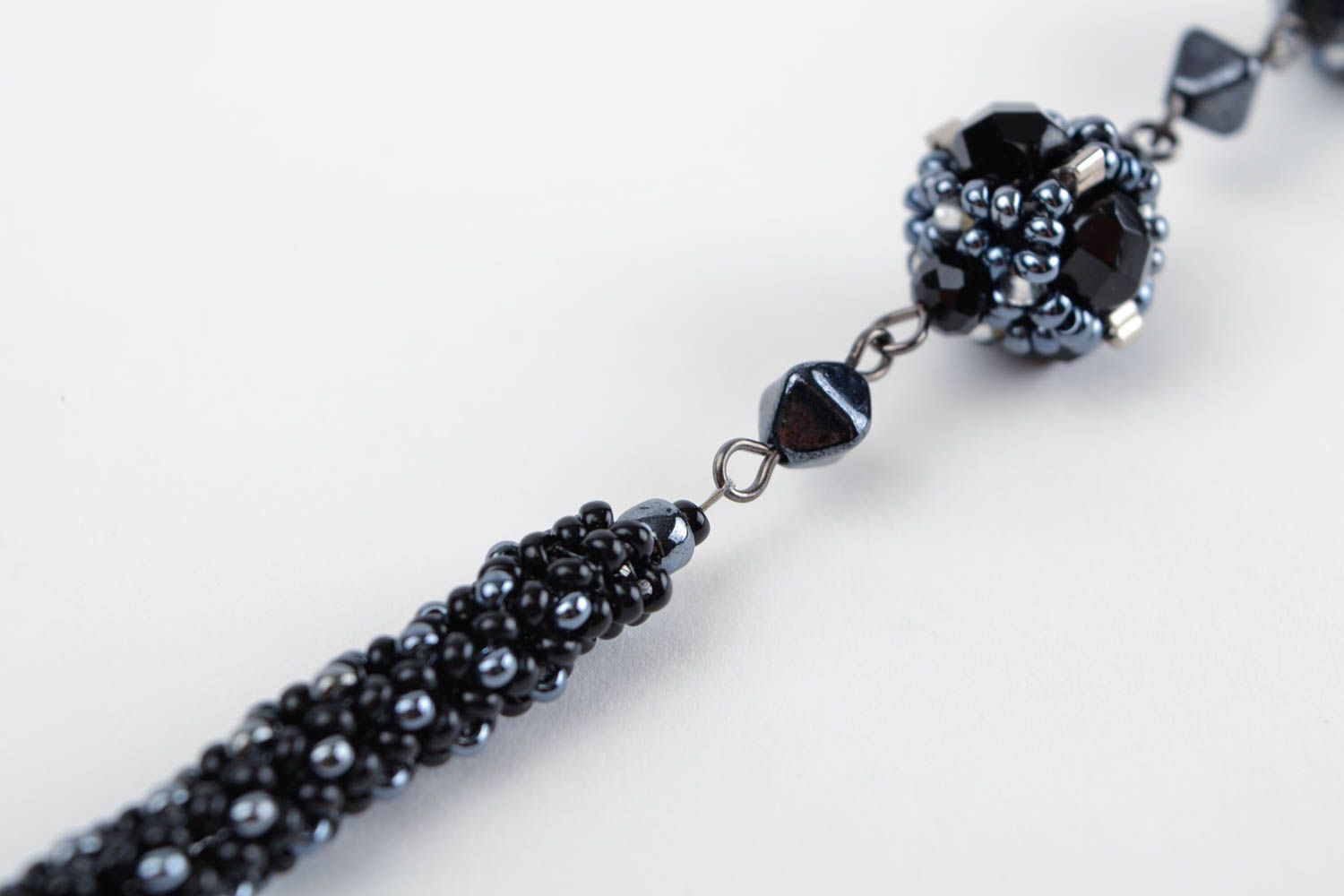 Collier noir Bijou fait main perles de rocaille perles fantaisie Cadeau femme photo 4