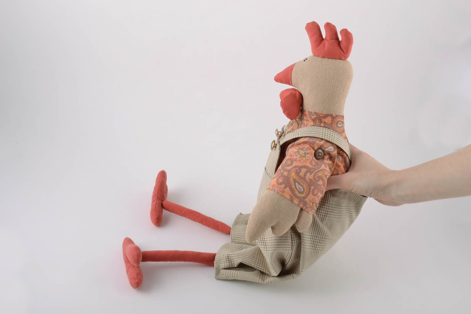 Текстильная игрушка в виде петуха ручной работы из льна оригинальная для ребенка фото 2