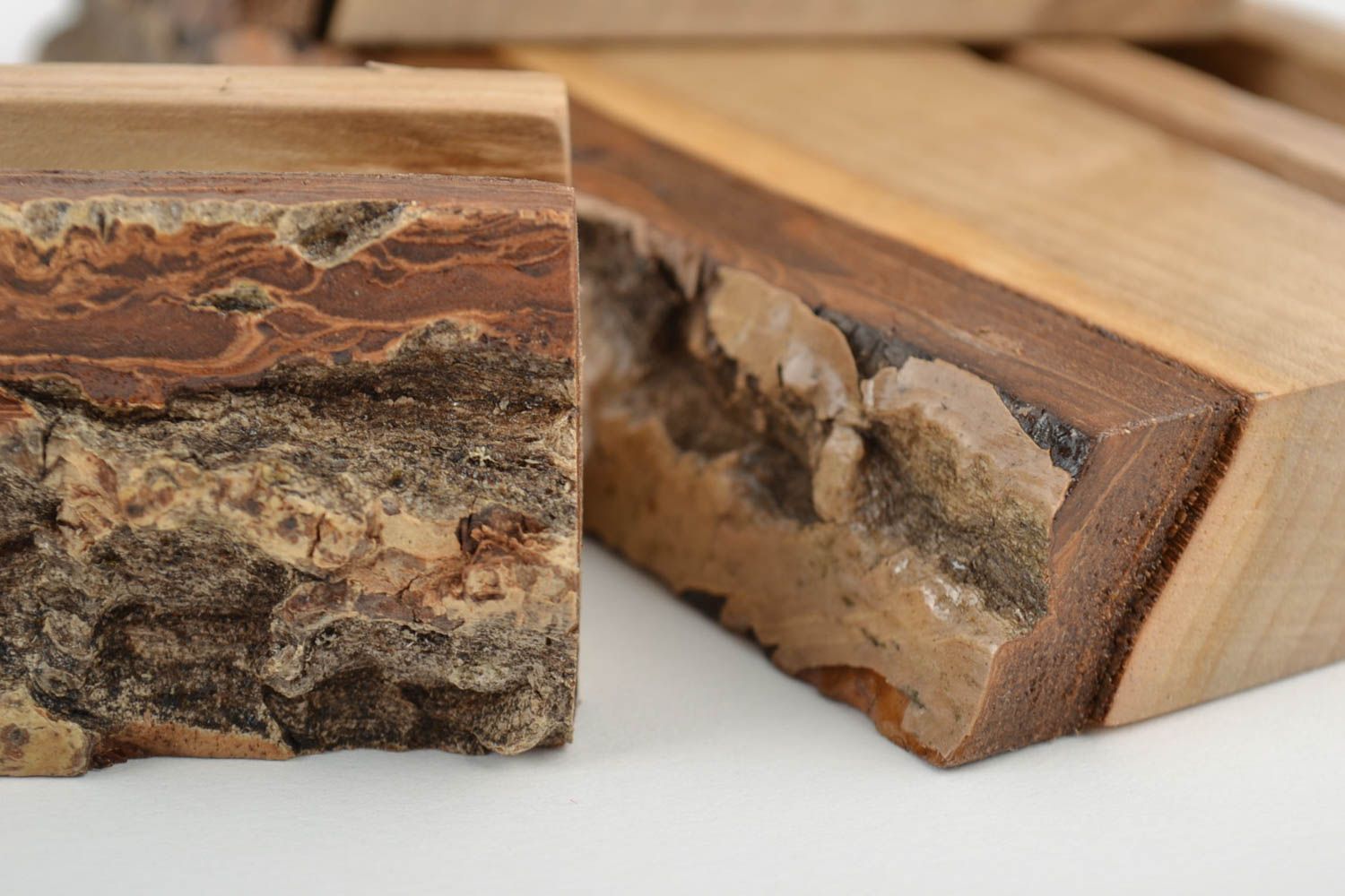 Supports pour tablette et portable en bois faits main 3 pièces écologiques photo 3
