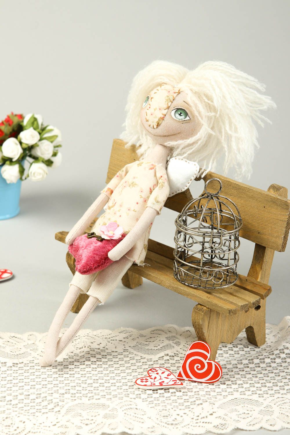 Angelo con cuore in cotone fatto a mano bambola tessile originale decoro casa foto 1