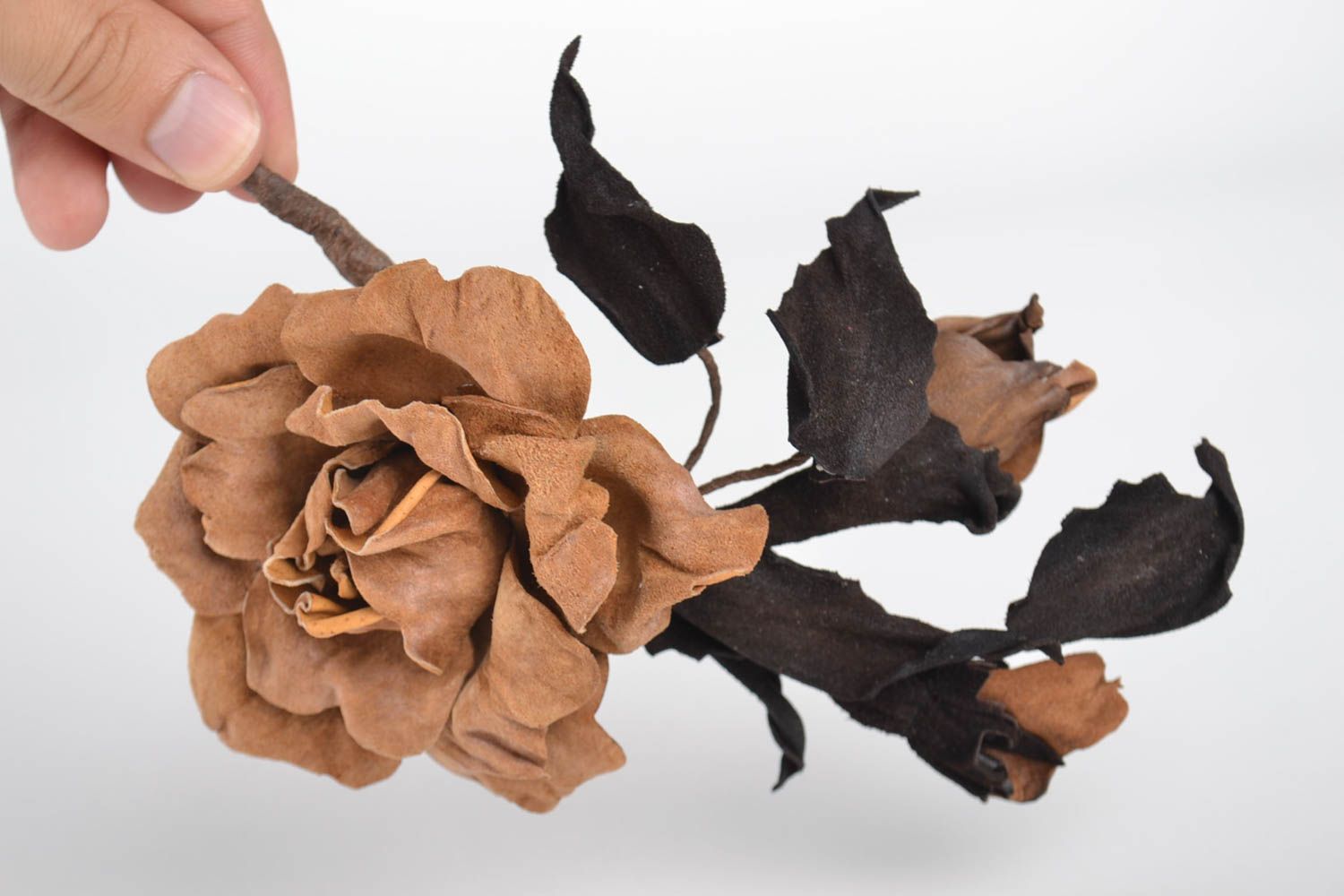 Grosse broche fleur faite main marron en cuir naturel Accessoire pour femme photo 5