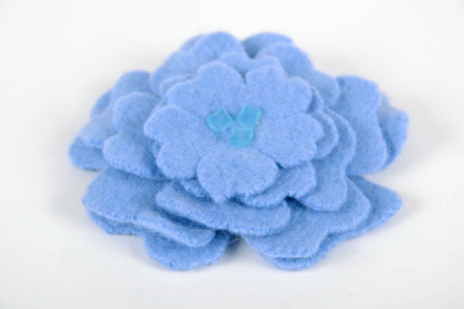 Broche originale en laine Fleur bleue faite main photo 3