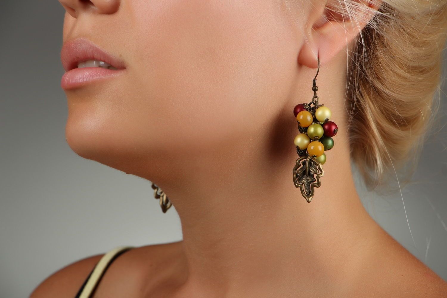 Boucles d'oreilles fait main avec perles céramiques Grappe de raisin photo 4