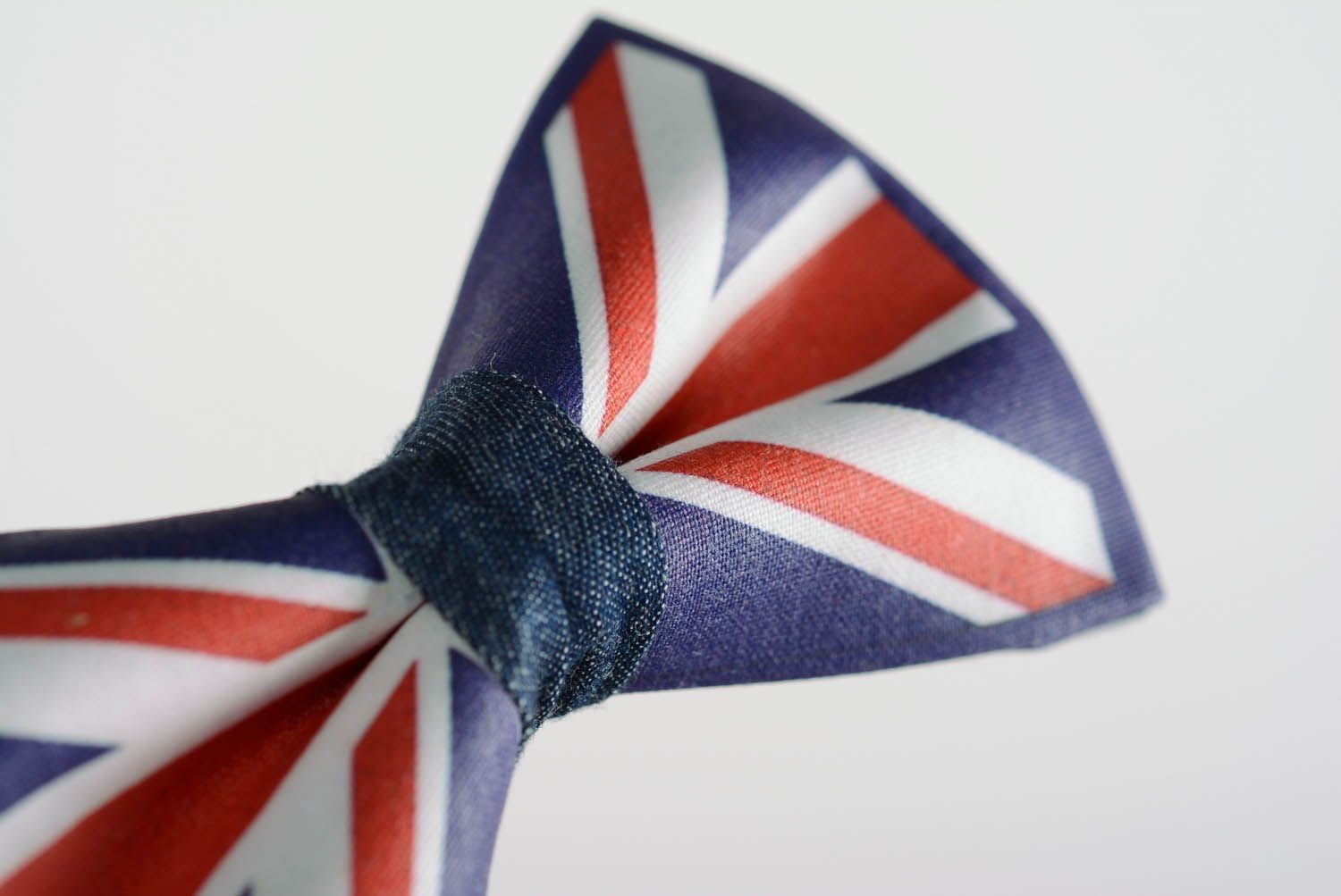 Gravata borboleta costurada a partir de algodão London foto 4