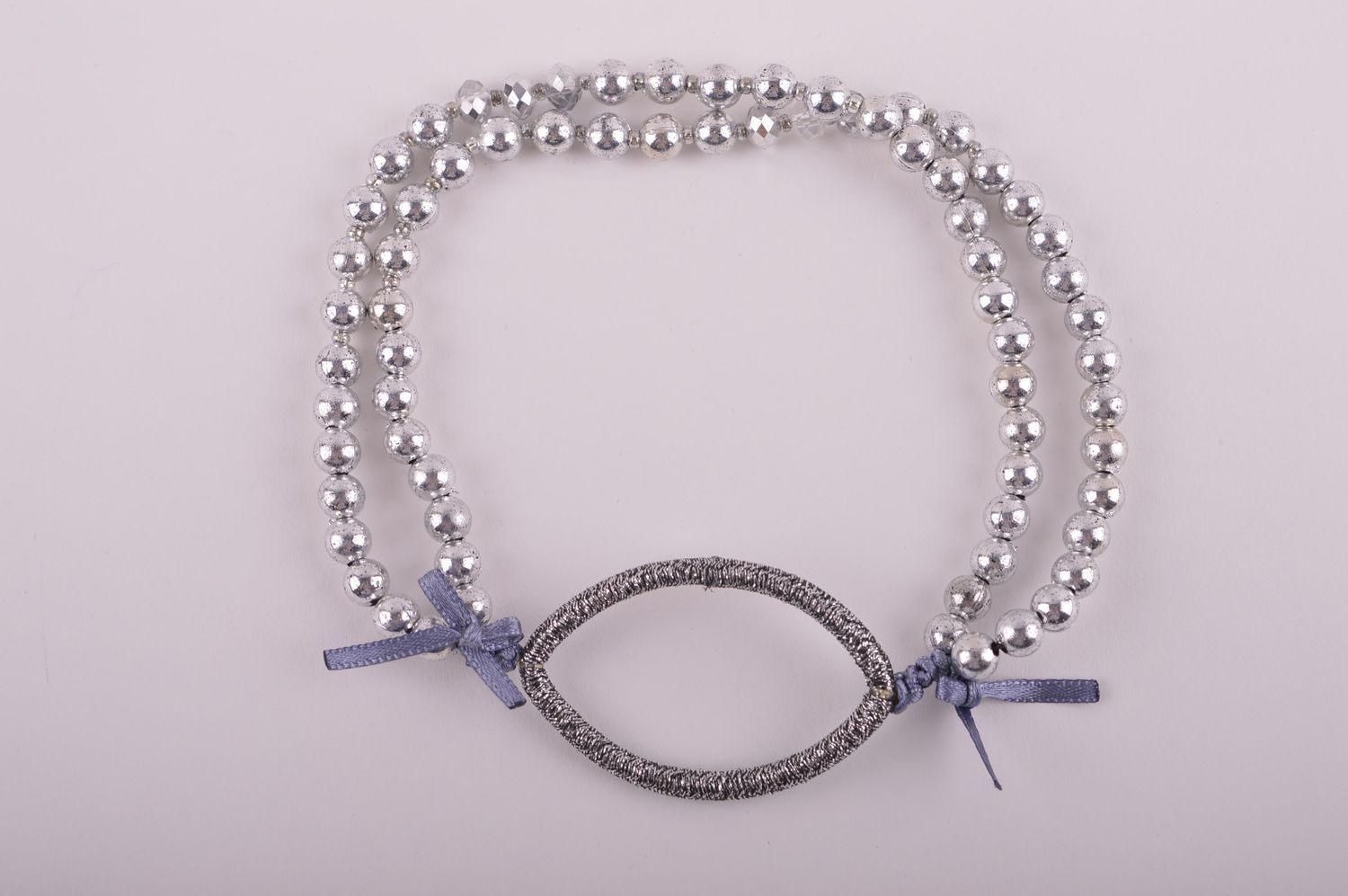 Handgemachter Schmuck Haarband mit Perlen Frauen Accessoire silbernes Haarband foto 2
