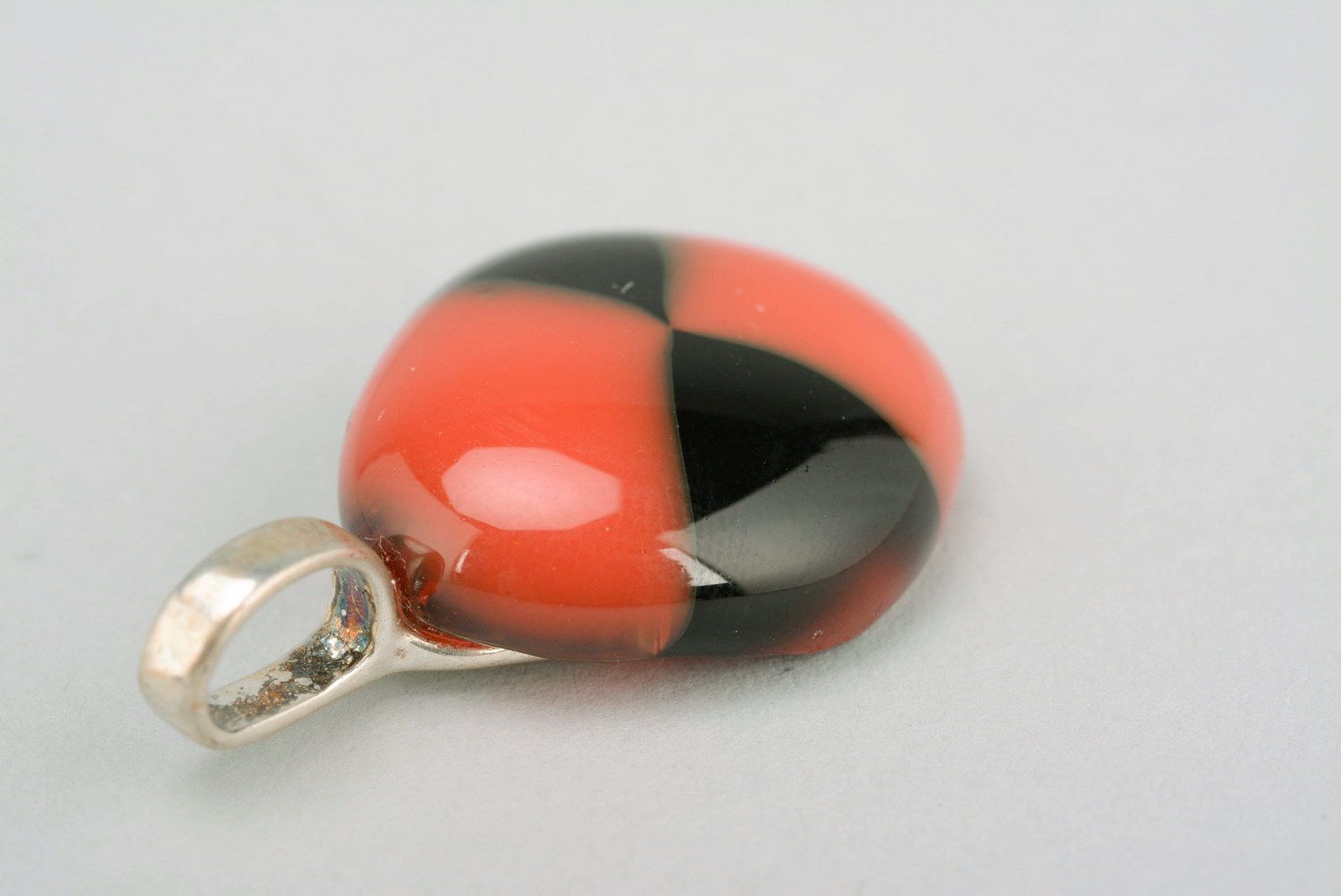 Glass pendant Black and red photo 4