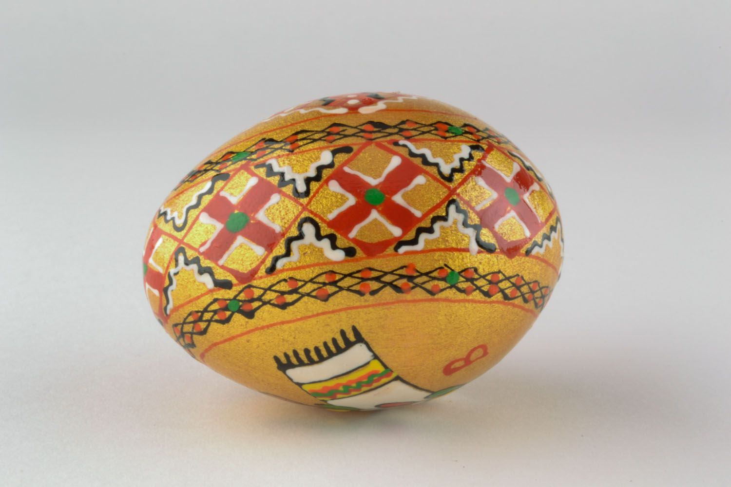 Пасхальное яйцо в золотистой цветовой гамме фото 3