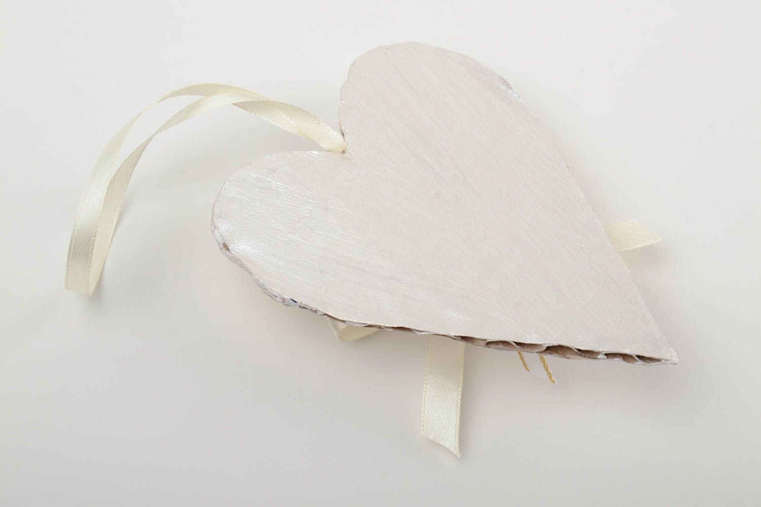 Handmade white heart-shaped carton wall hanging decorated with ribbons  photo 4