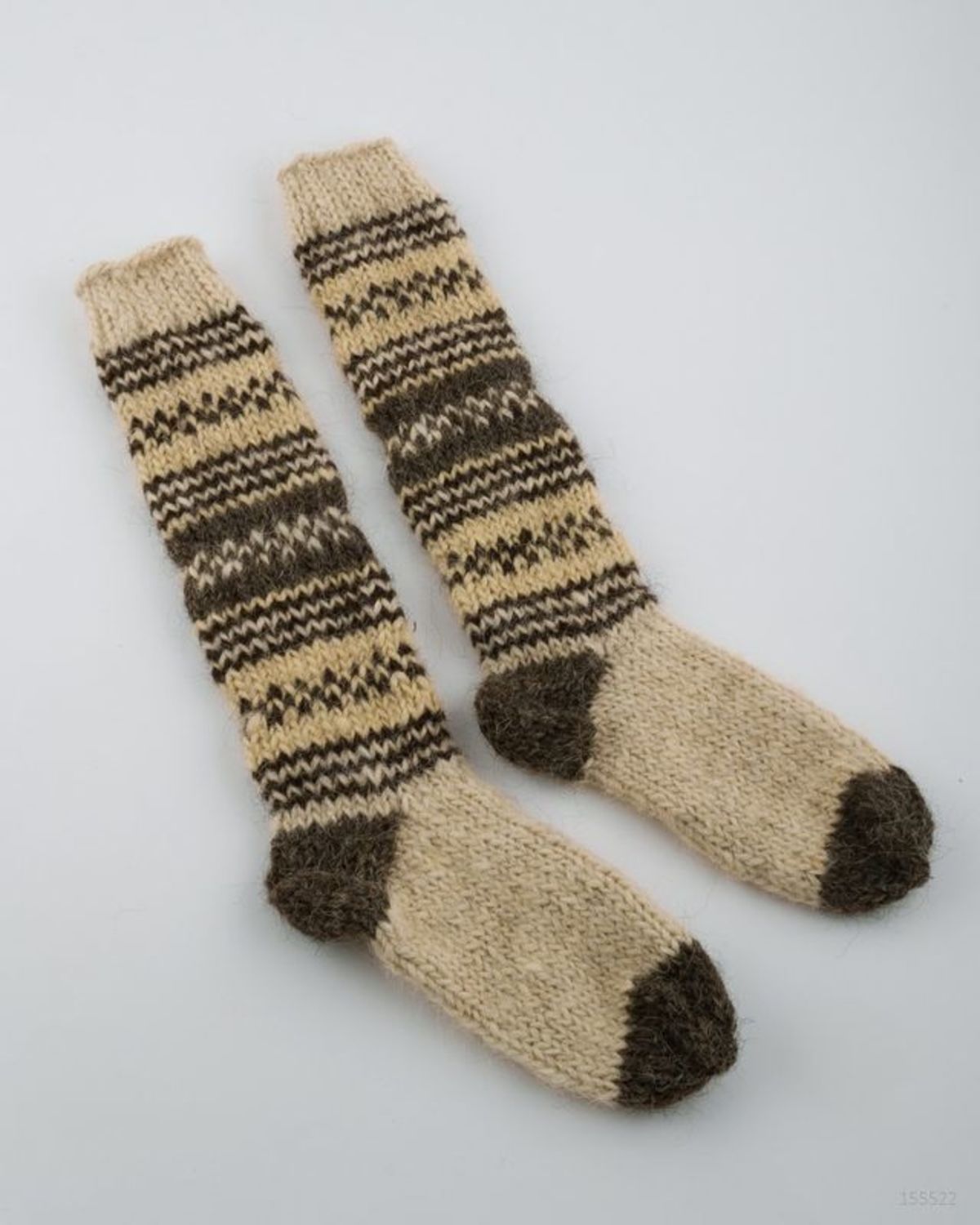 Chaussettes longues en laine tricotées photo 2