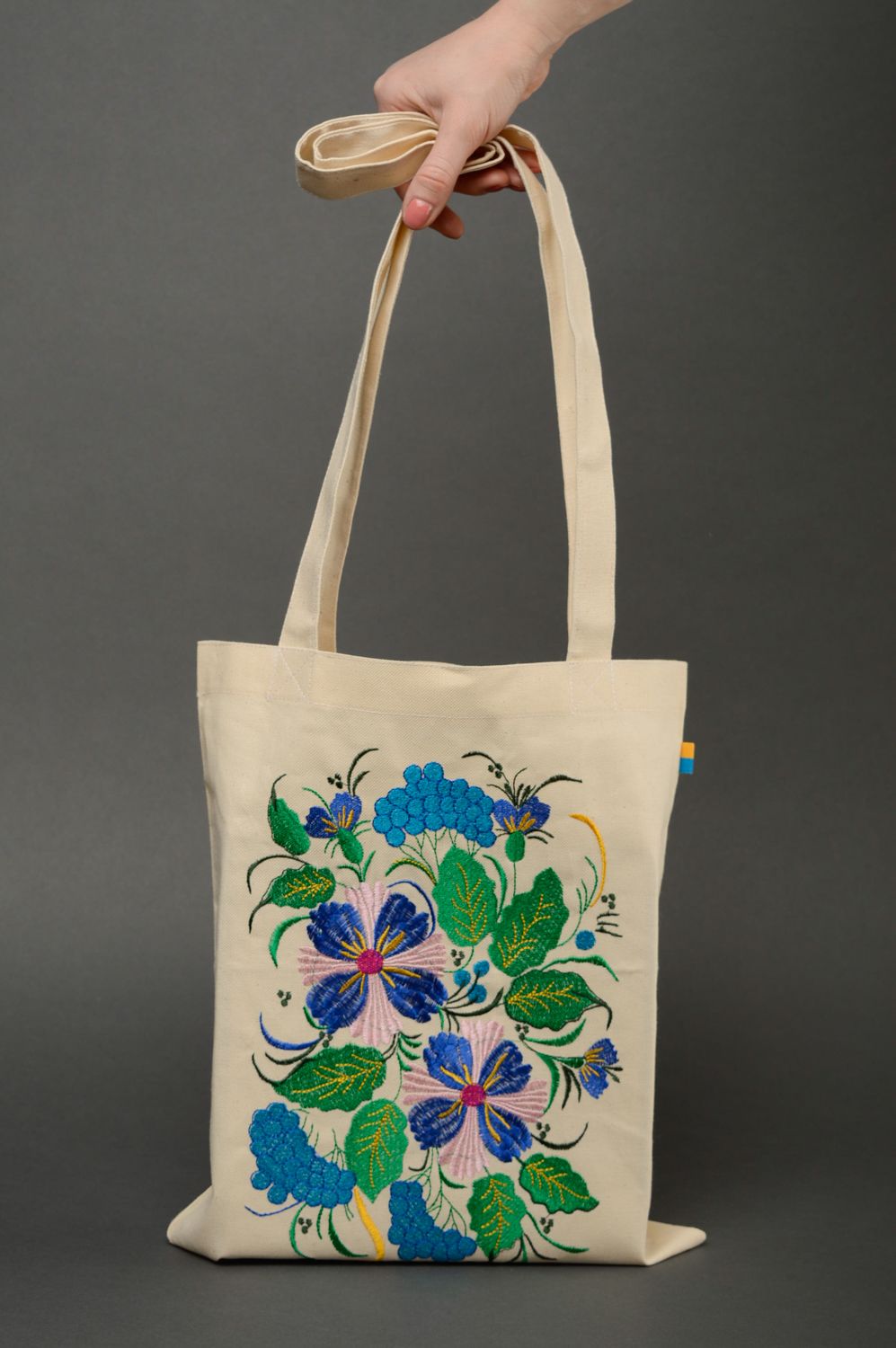 Текстильная сумка ручной работы с вышивкой в украинском стиле фото 1