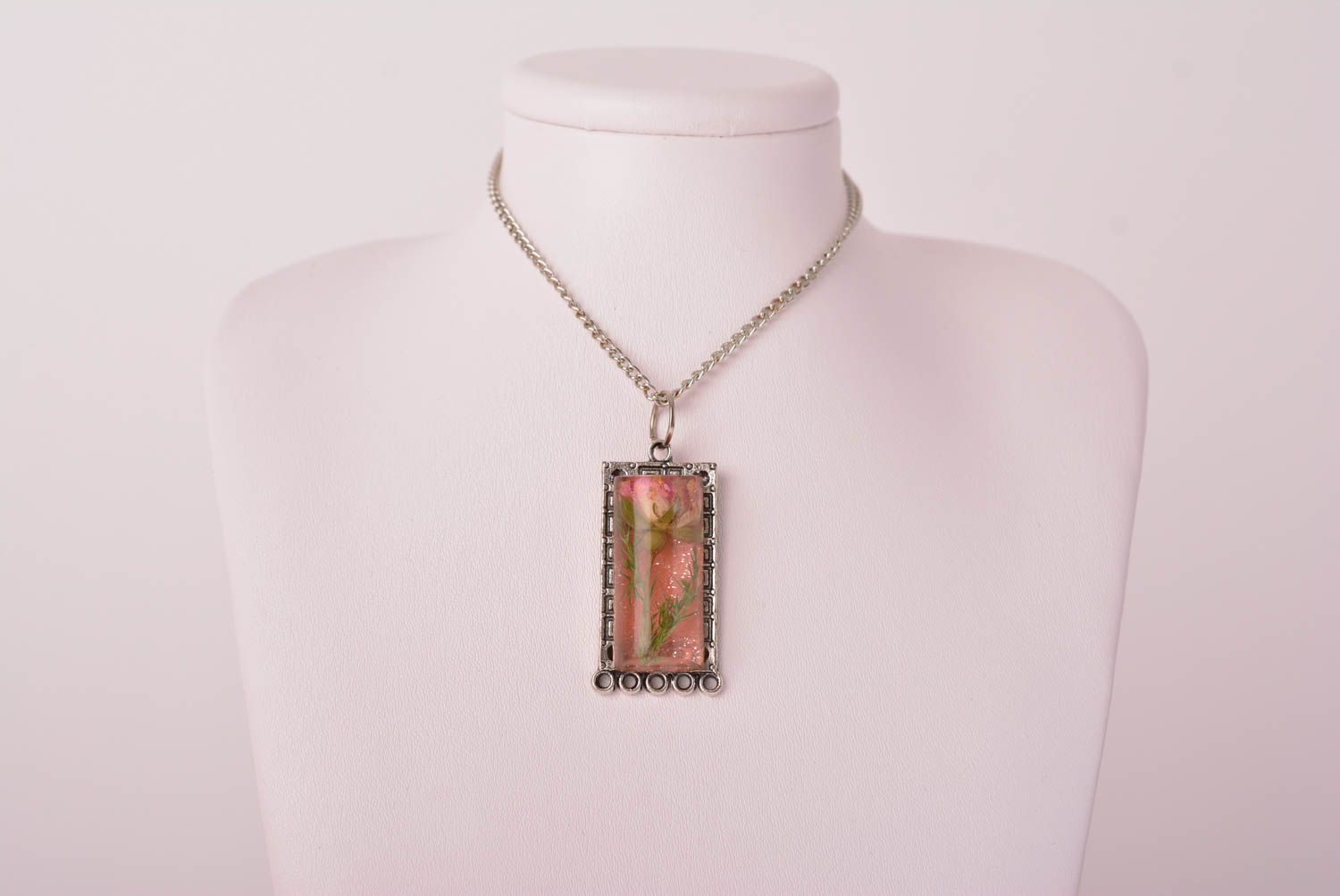 Stylish handmade flower pendant metal necklace handmade accessories for girls photo 2