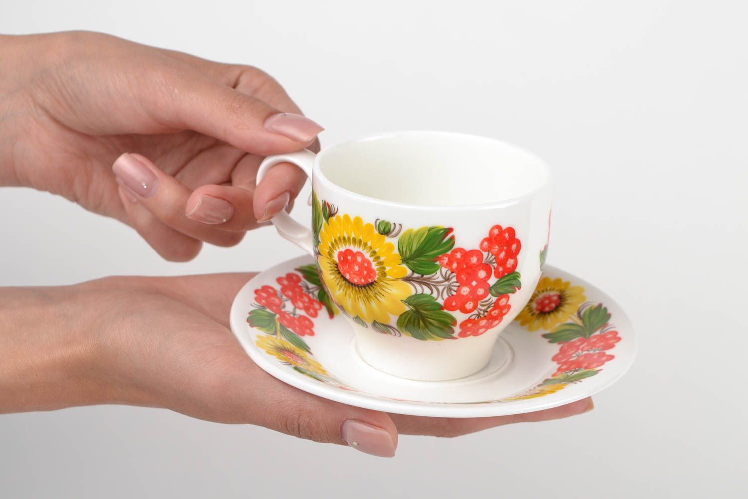 Russian style teacup in white, red, and green colors photo 2
