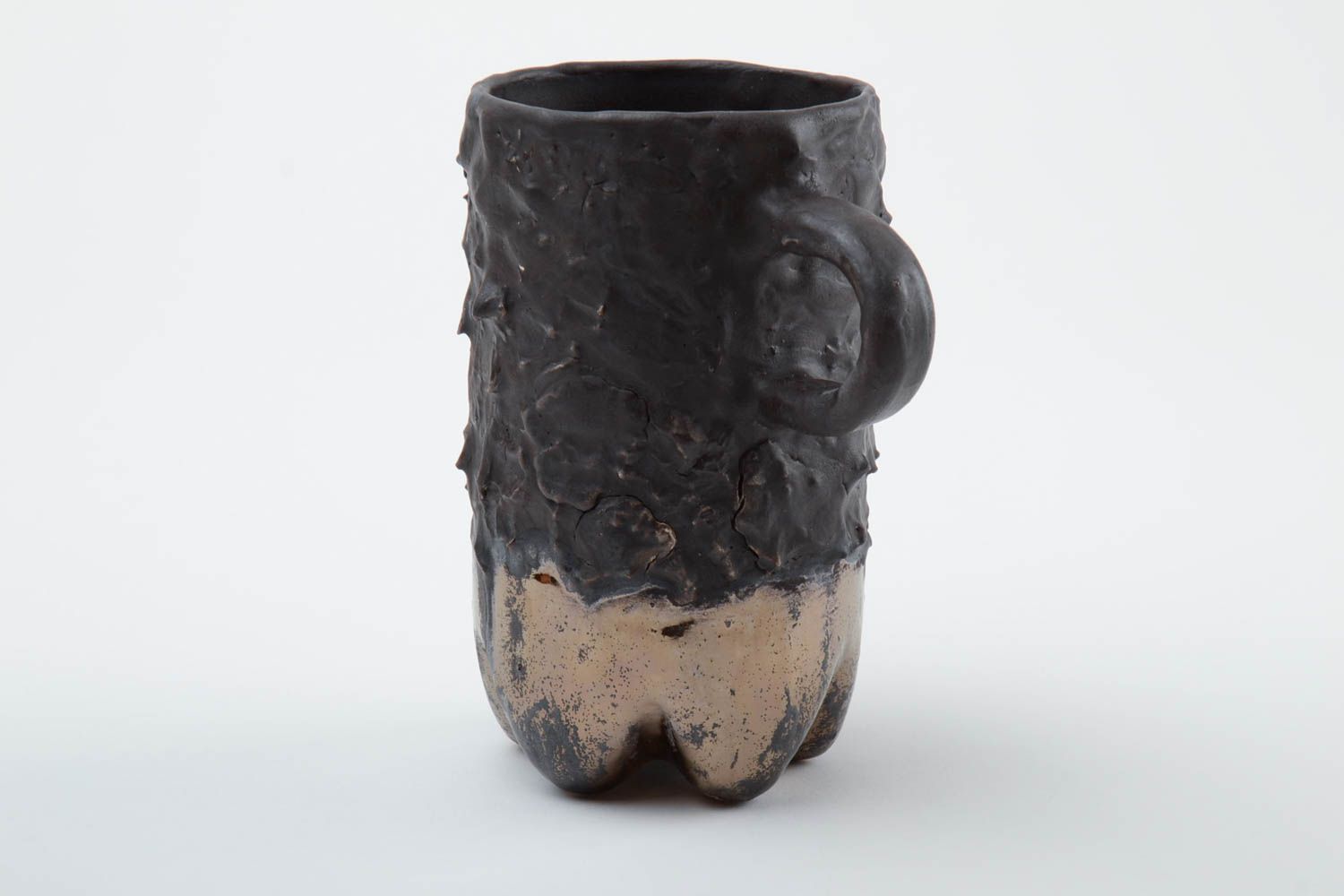 Глазурованная чашка объемом 500 мл черная необычная большая глиняная хэнд мейд фото 4