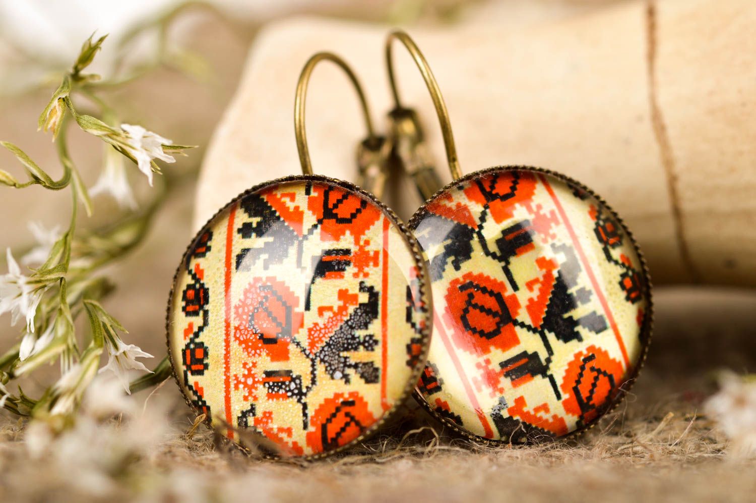 Handmade rote runde Blumen Ohrringe Designer Schmuck Accessoire für Frauen foto 1