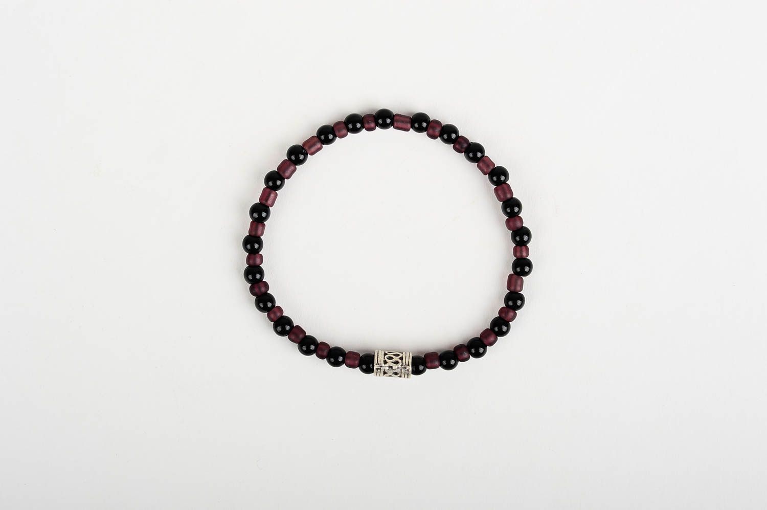 Bracelet perles rocaille Bijou fait main sombre Accessoire pour femme design photo 1