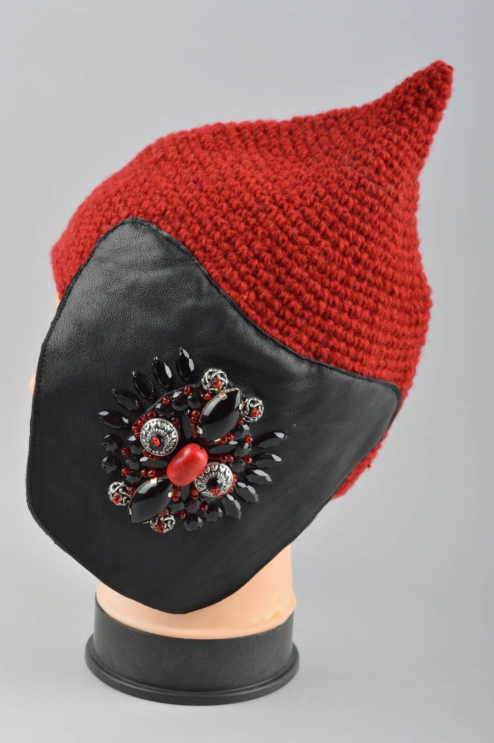 Вязаная шапка ручной работы зимняя шапка с кожей вязаная шапочка с камнями фото 3