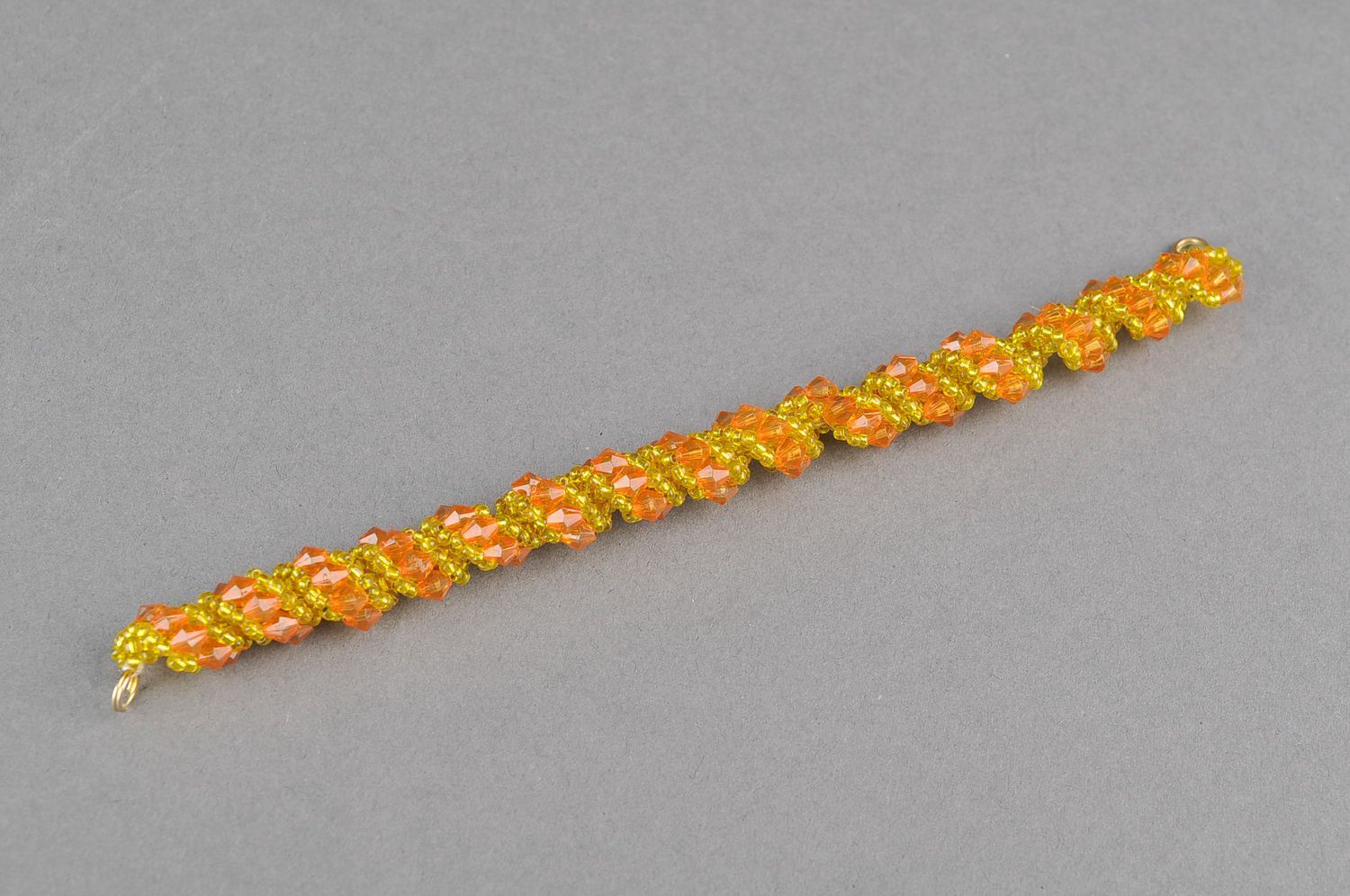 Плетеный браслет из итальянского бисера фото 2