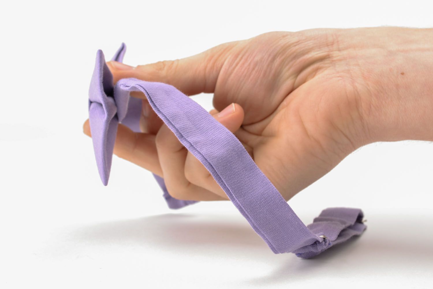 Corbata de lazo color violeta foto 2