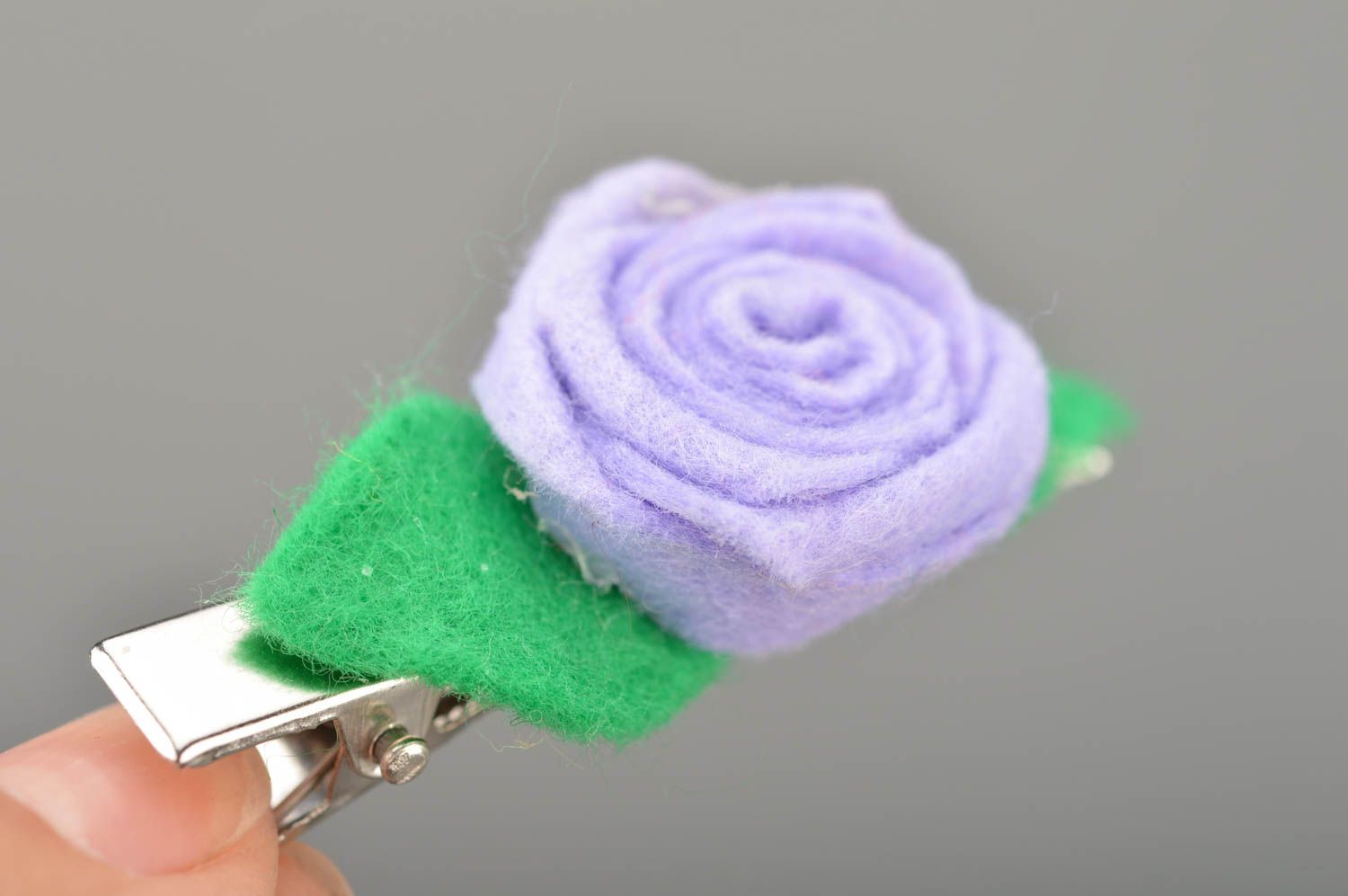 Small decorative designer metal hair clip with violet felt flower  photo 3