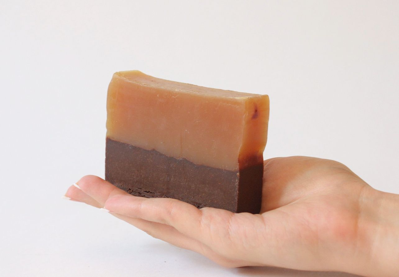 Jabón natural hecho a mano Chocolate y mandarina foto 1
