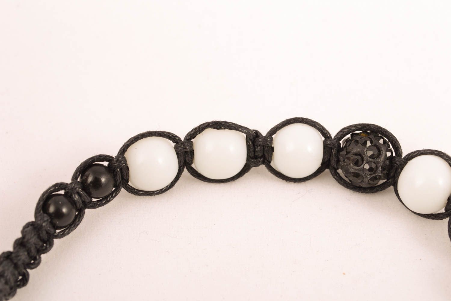 Bracelet woven of ceramic beads photo 3