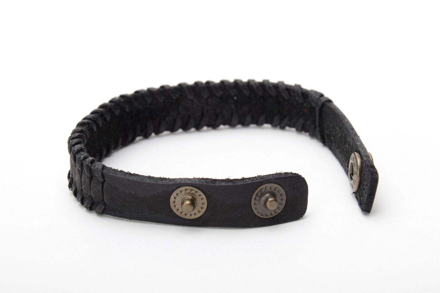 Bracelet en cuir naturel noir fait main design original boutons-pression photo 4