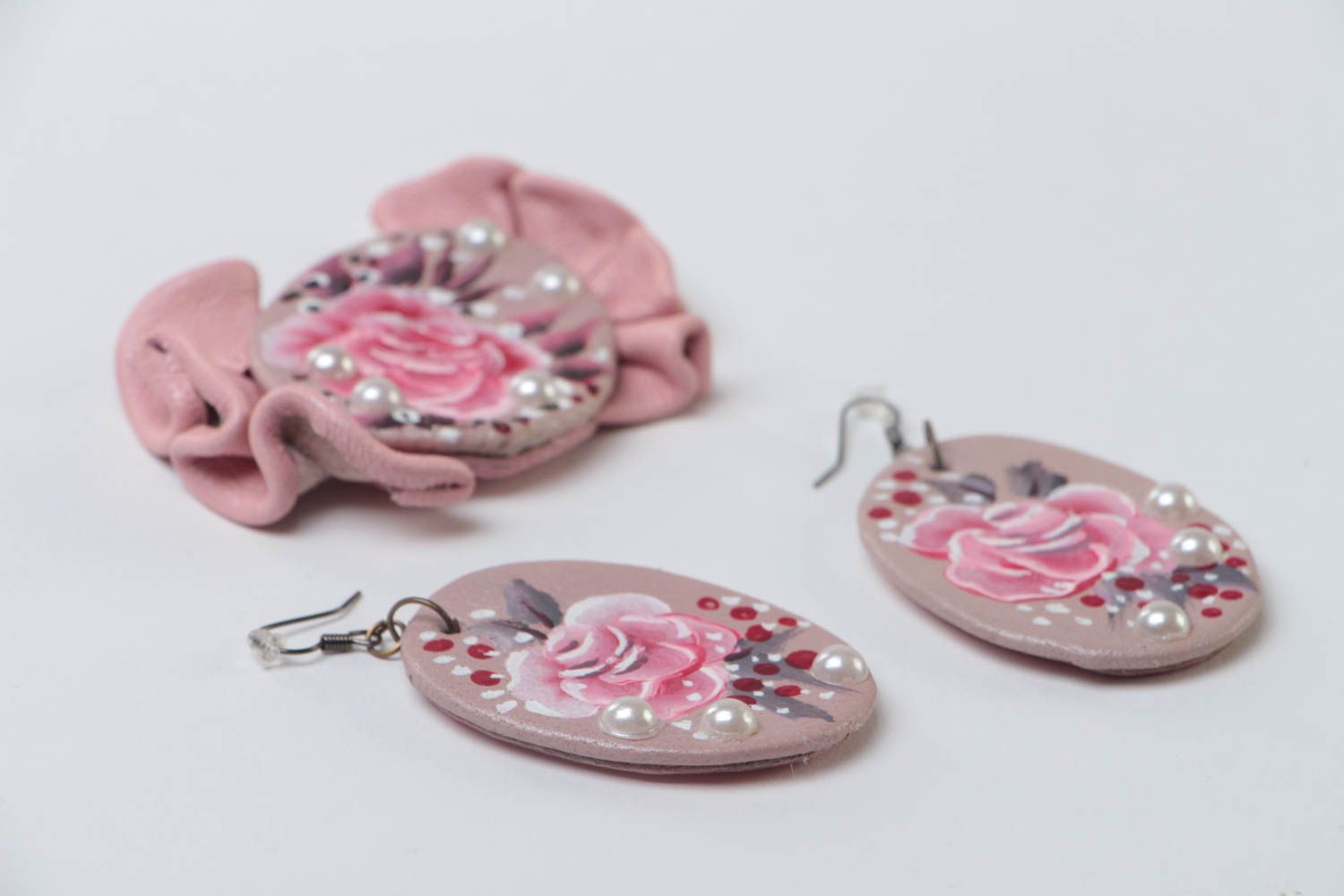 Beautiful handmade designer leather jewelry set romantic earrings and brooch  photo 3