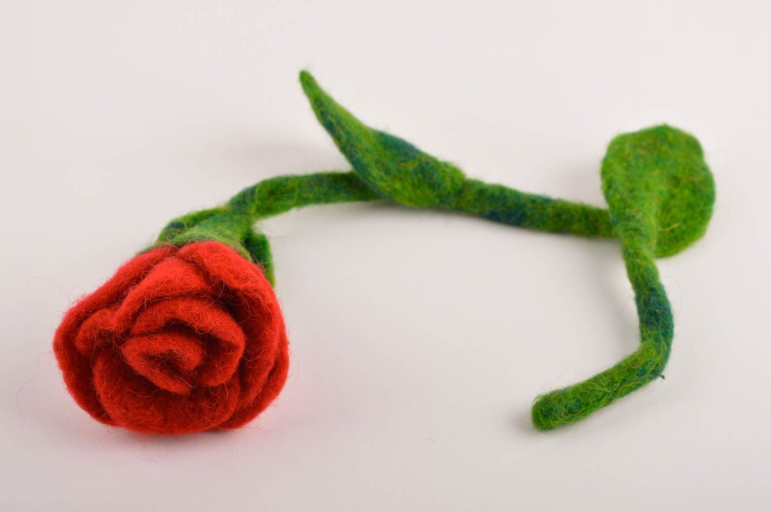 Искусственный цветок ручной работы цветок из шерсти валяный цветок роза фото 2
