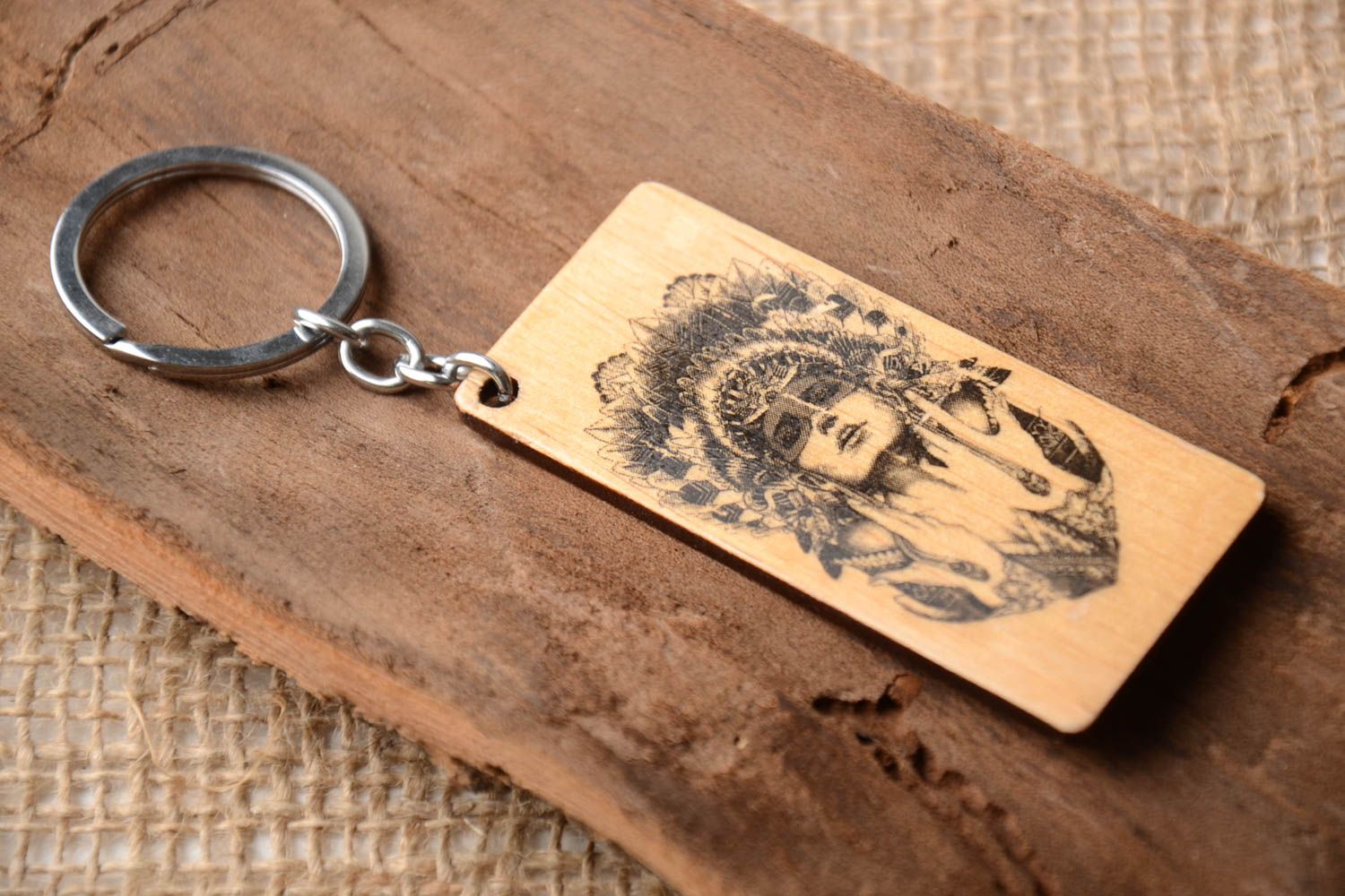 Llavero decorativo de madera hecho a mano accesorio para llaves regalo original  foto 1