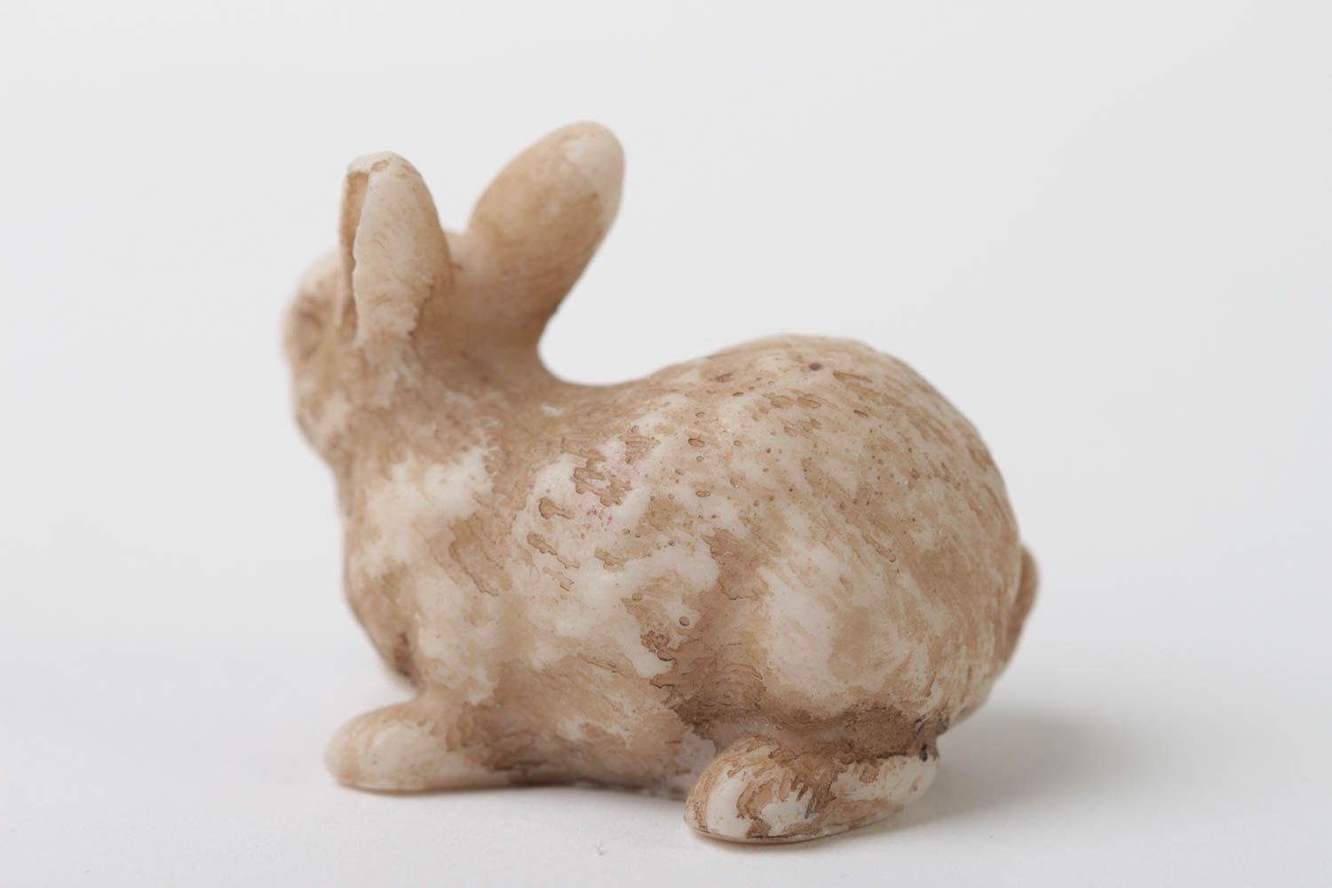 Статуэтка из полимерной смолы и мраморной крошки в виде кролика ручной работы фото 3