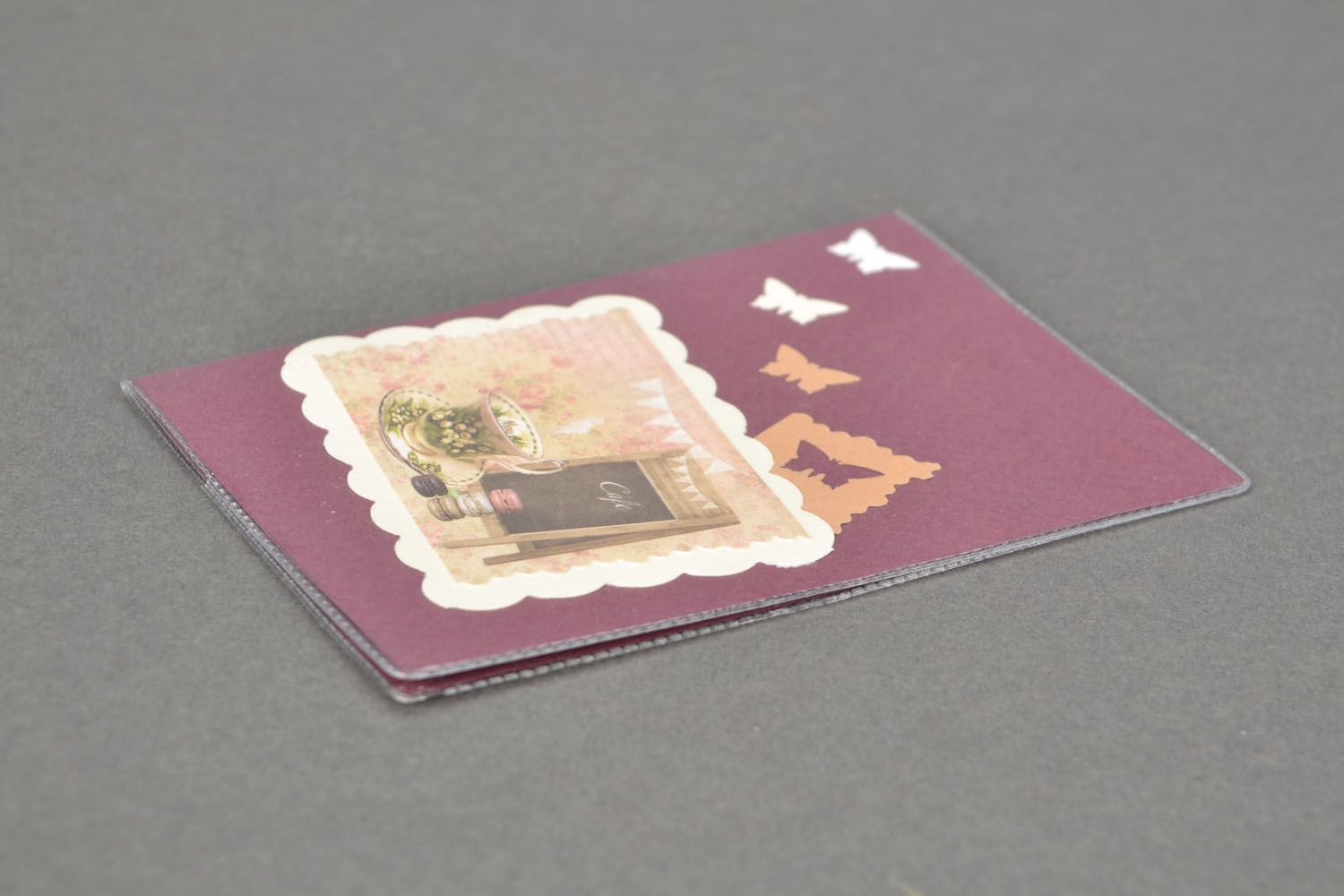 Capa para passaporte artesanal em técnica scrapbooking  foto 4