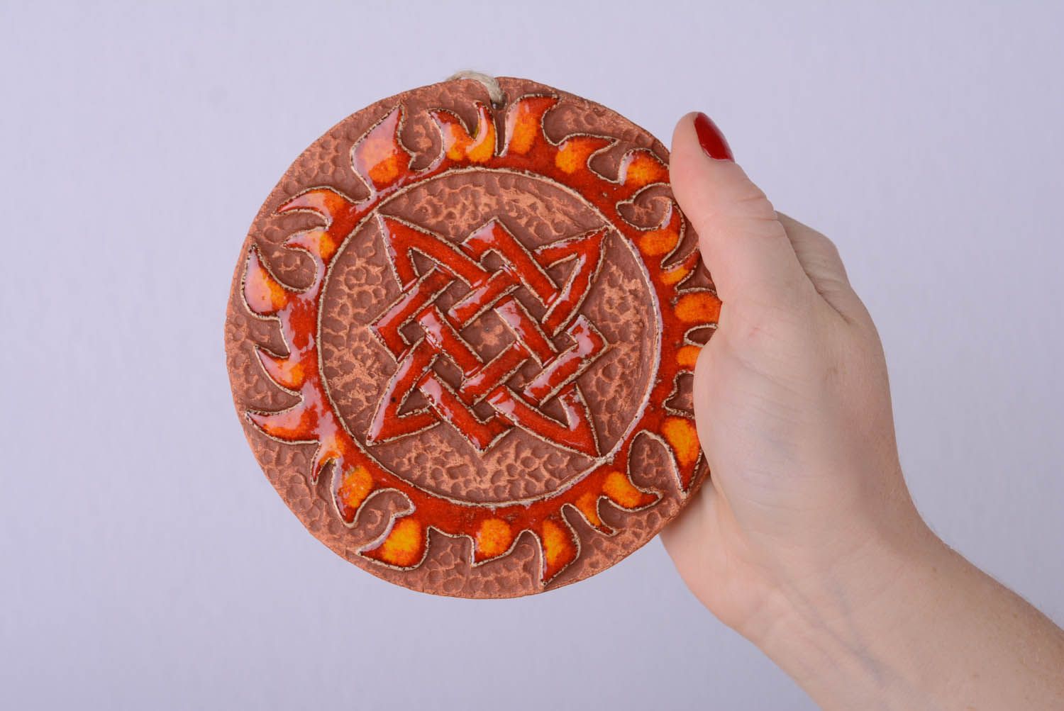 Pingente talismã de cerâmica com padrão de fogo coberto com esmalte Estrela da Rússia foto 4