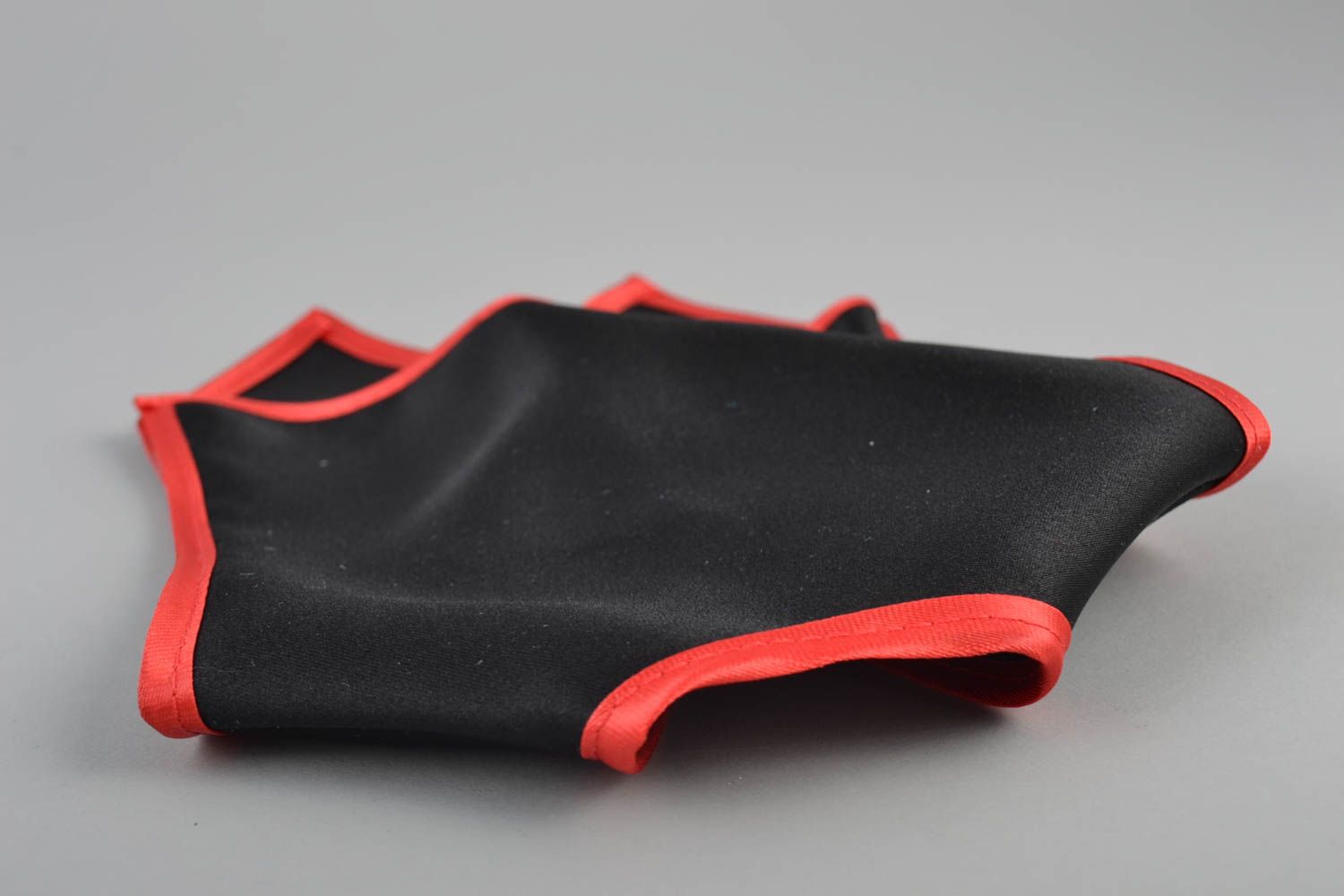 Handmade Hülle für Flasche schwarzer Anzug des Bräutigams handmade Accessoire foto 2