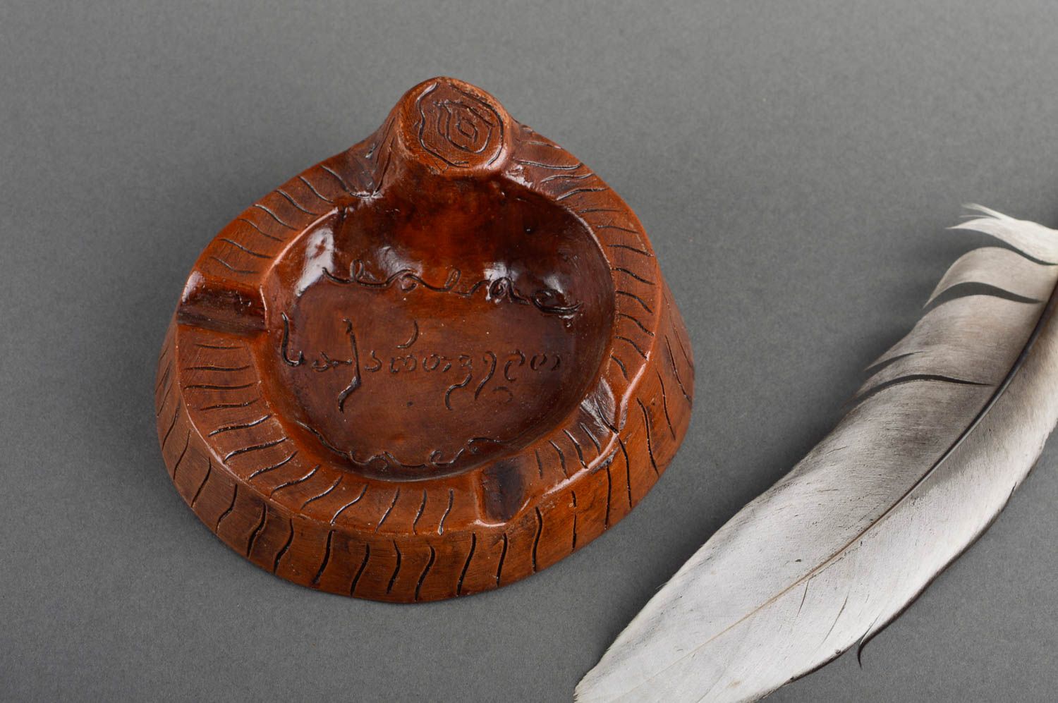 Сenicero artesanal de arcilla natural regalo original artículo de cerámica  foto 1