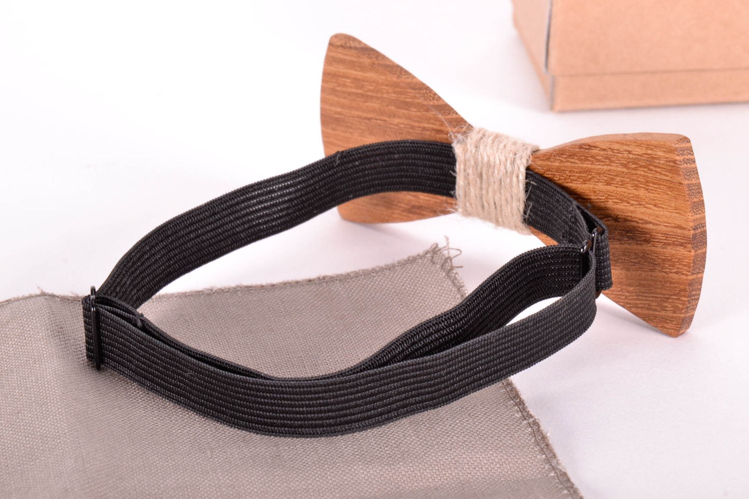 Kit de accesorios corbata de moño y pañuelo foto 4