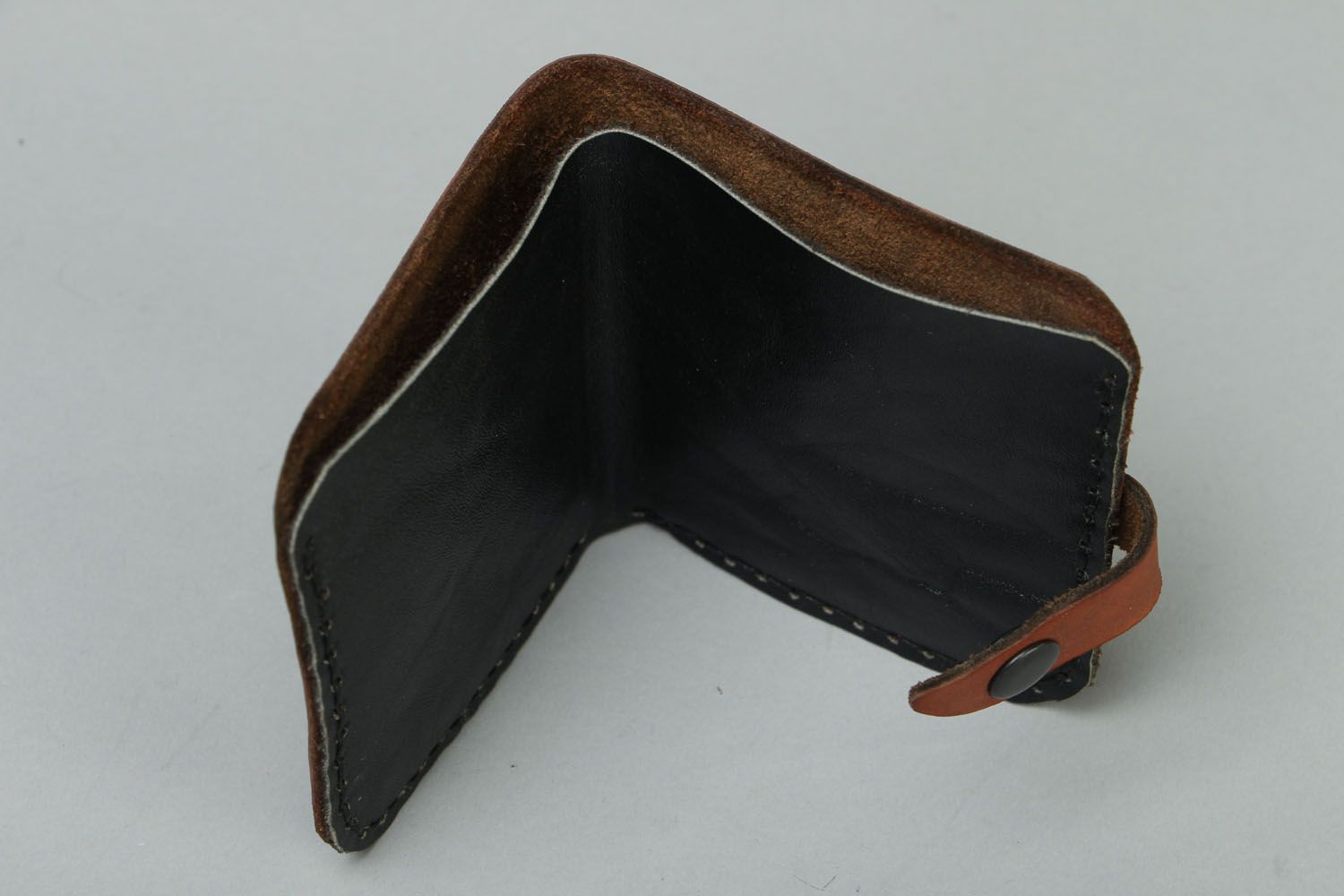 Brown leather purse photo 3